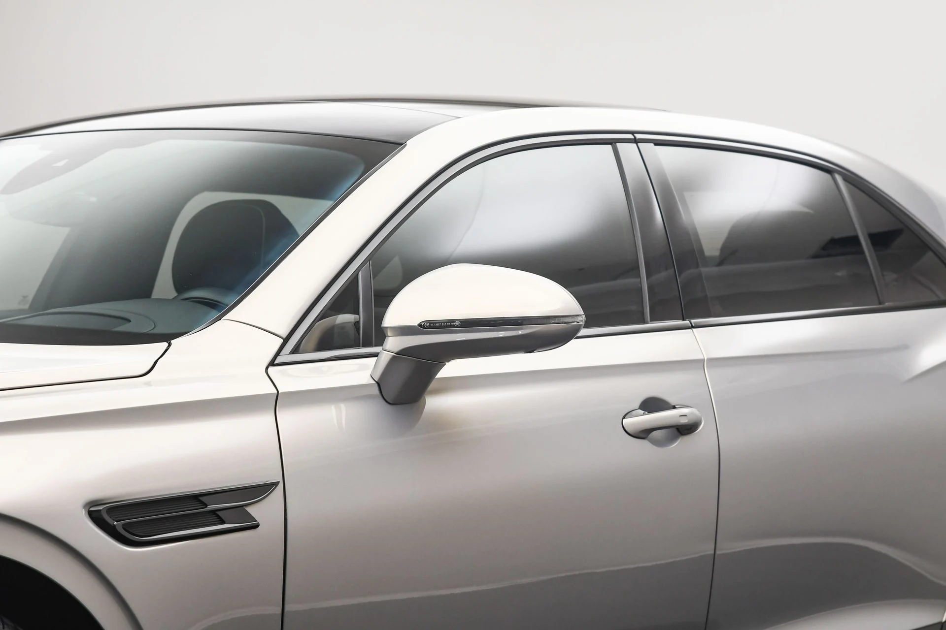 mph013_648029802_5ba29d28_f69f_480d_aabe_e0a9f4eaa355_60fcea72c0