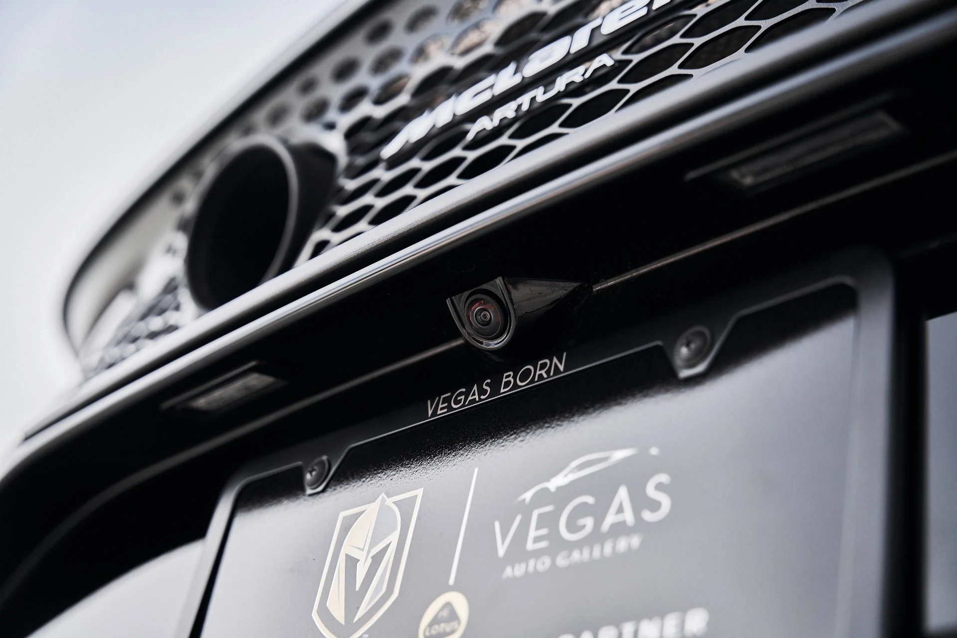 mph013_649905992_Used_2024_Mc_Laren_Artura_1775583300_646ee9a547