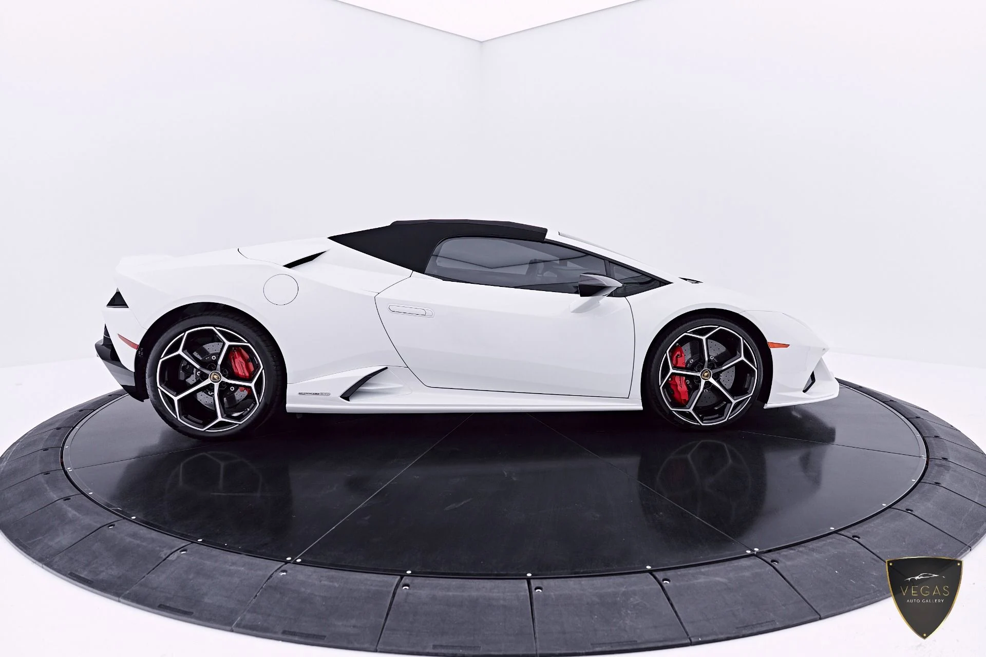 mph013_653357340_Used_2020_Lamborghini_Huracan_EVO_Base_1782523329_76c143c7cf