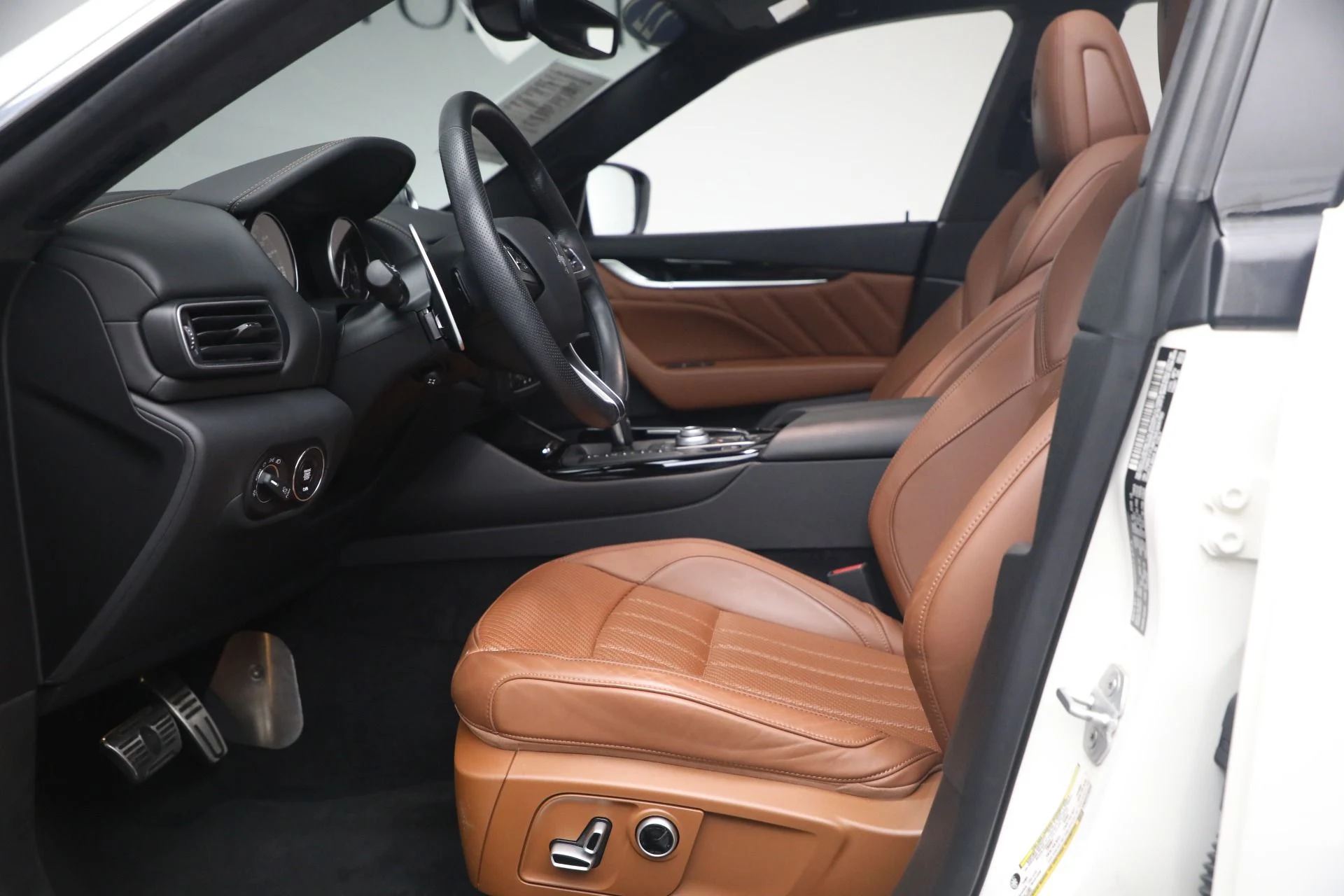 mph013_66484129_Used_2022_Maserati_Levante_Modena_1765059797_87d4399f1b