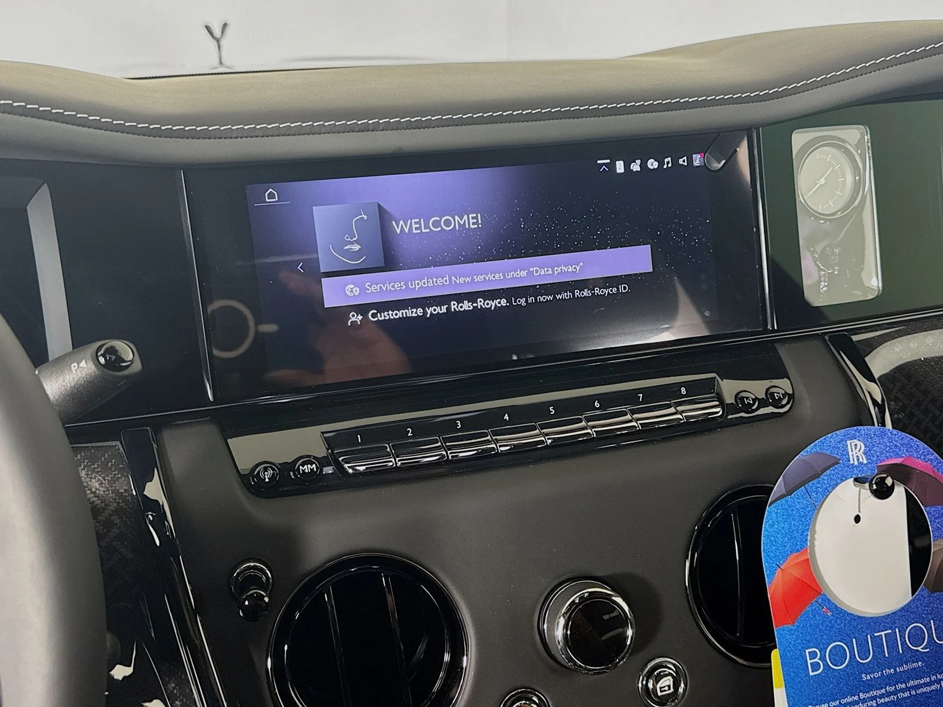 mph013_675791842_fef6fa21f62ecc18ef41c32557443cb8x_a5a9abad41