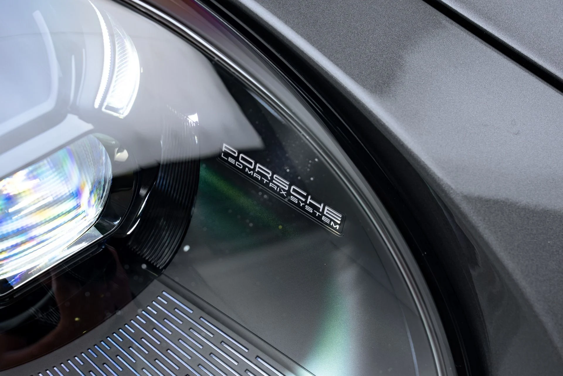 mph013_679810078_Used_2023_Porsche_911_Sport_Classic_1776441930_8c6d4e93e0