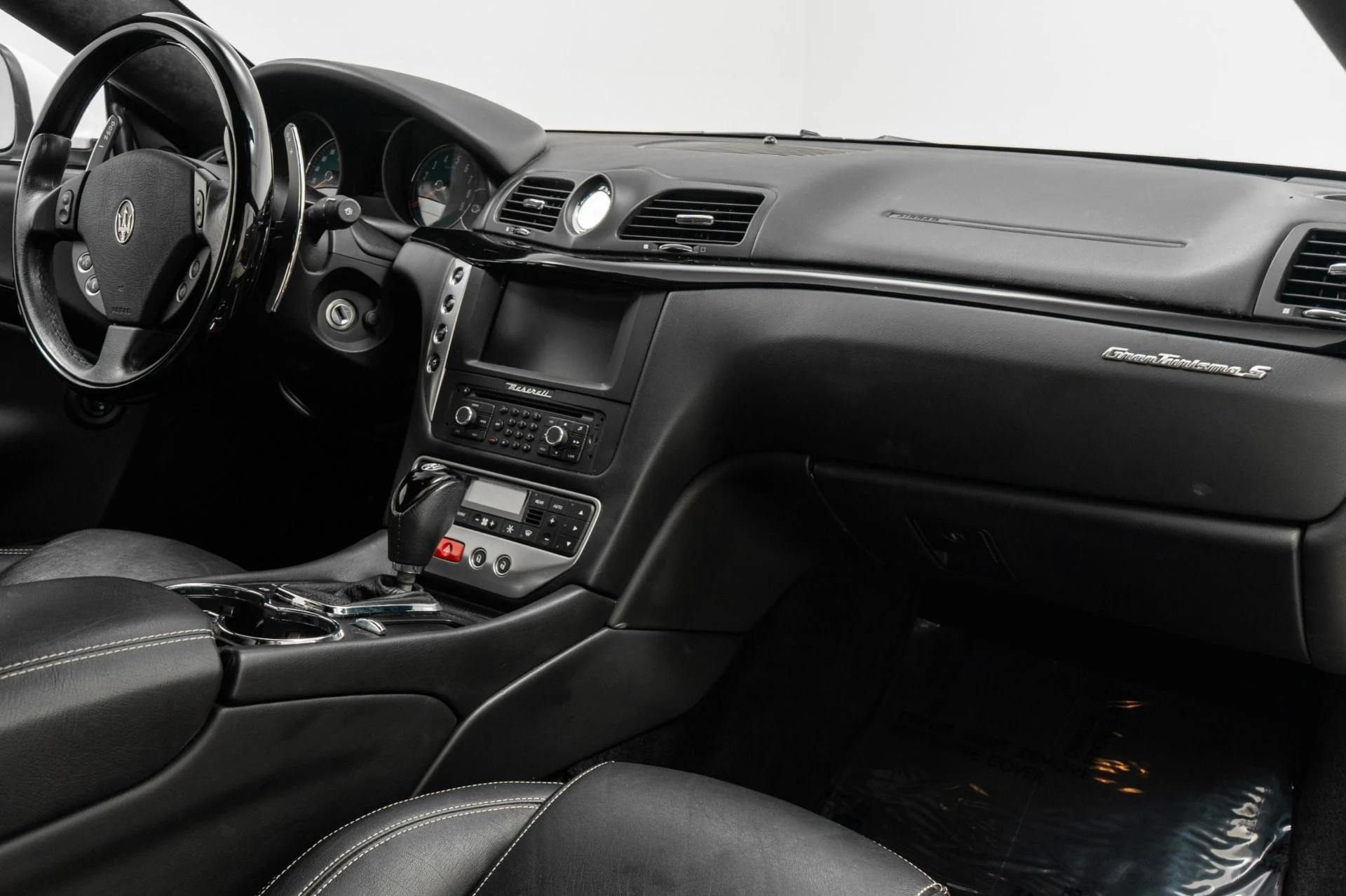 mph013_68299216_Used_2012_Maserati_Gran_Turismo_S_1760125207_5a0081d1fb