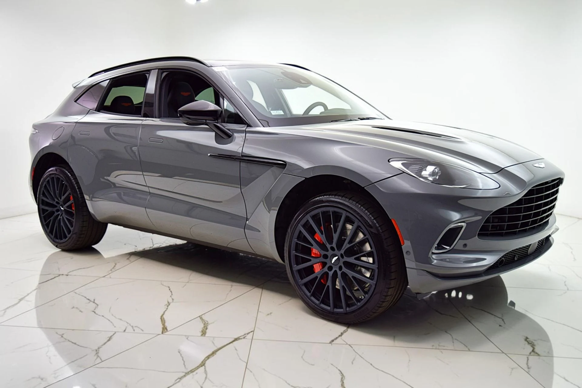 mph013_683986384_Used_2023_Aston_Martin_DBX_63c5a3178a