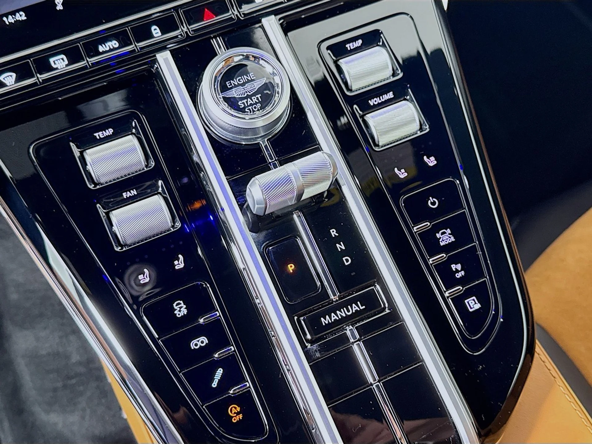 mph013_685971961_3d1496c96c9b274f575b13e3133c45cdx_761404e833