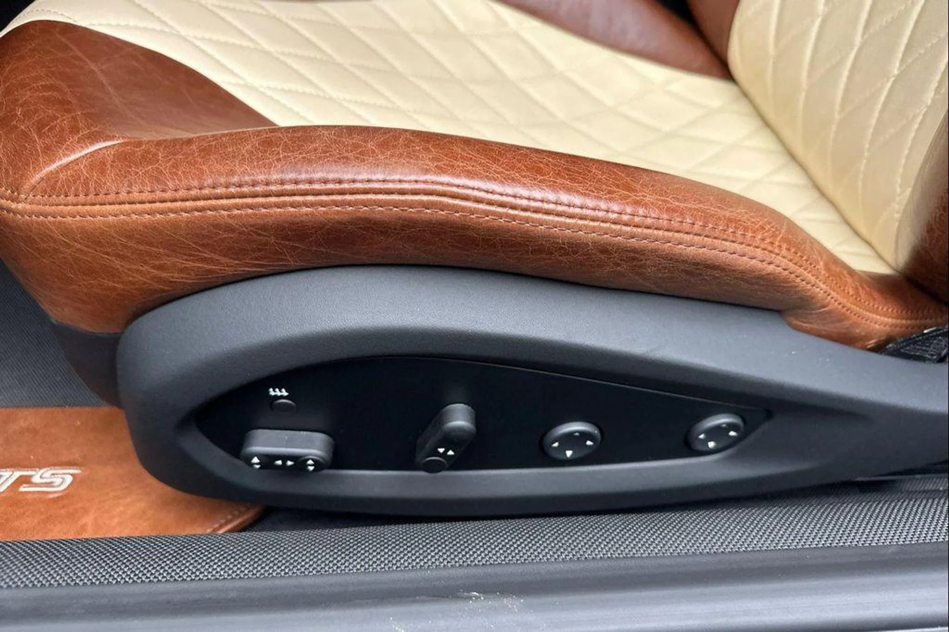 mph013_691441825_OZD_28t_s_I7os_Y_Ctd_V26o_Fc_Ci7_IA_4a26e6e29f