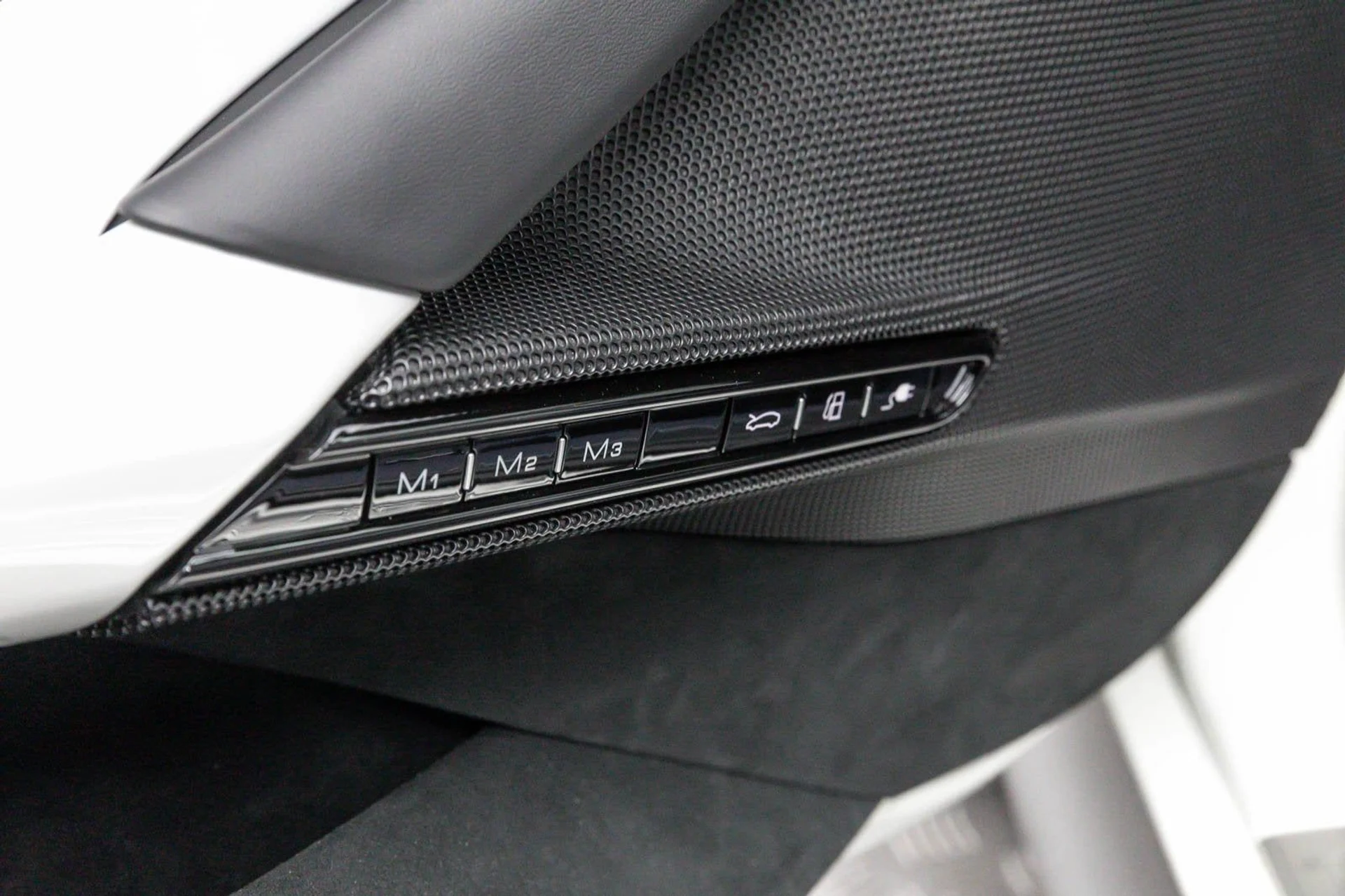 mph013_704783440_56a44438cb3c4e3980f23c5a76307f5a_05b9d1da38