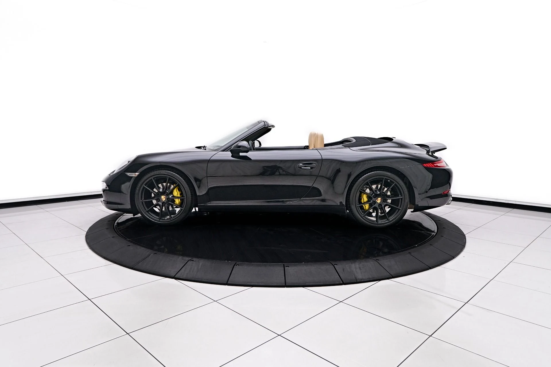 mph013_712188754_Used_2015_Porsche_911_Carrera_1752707667_caad1b88ad