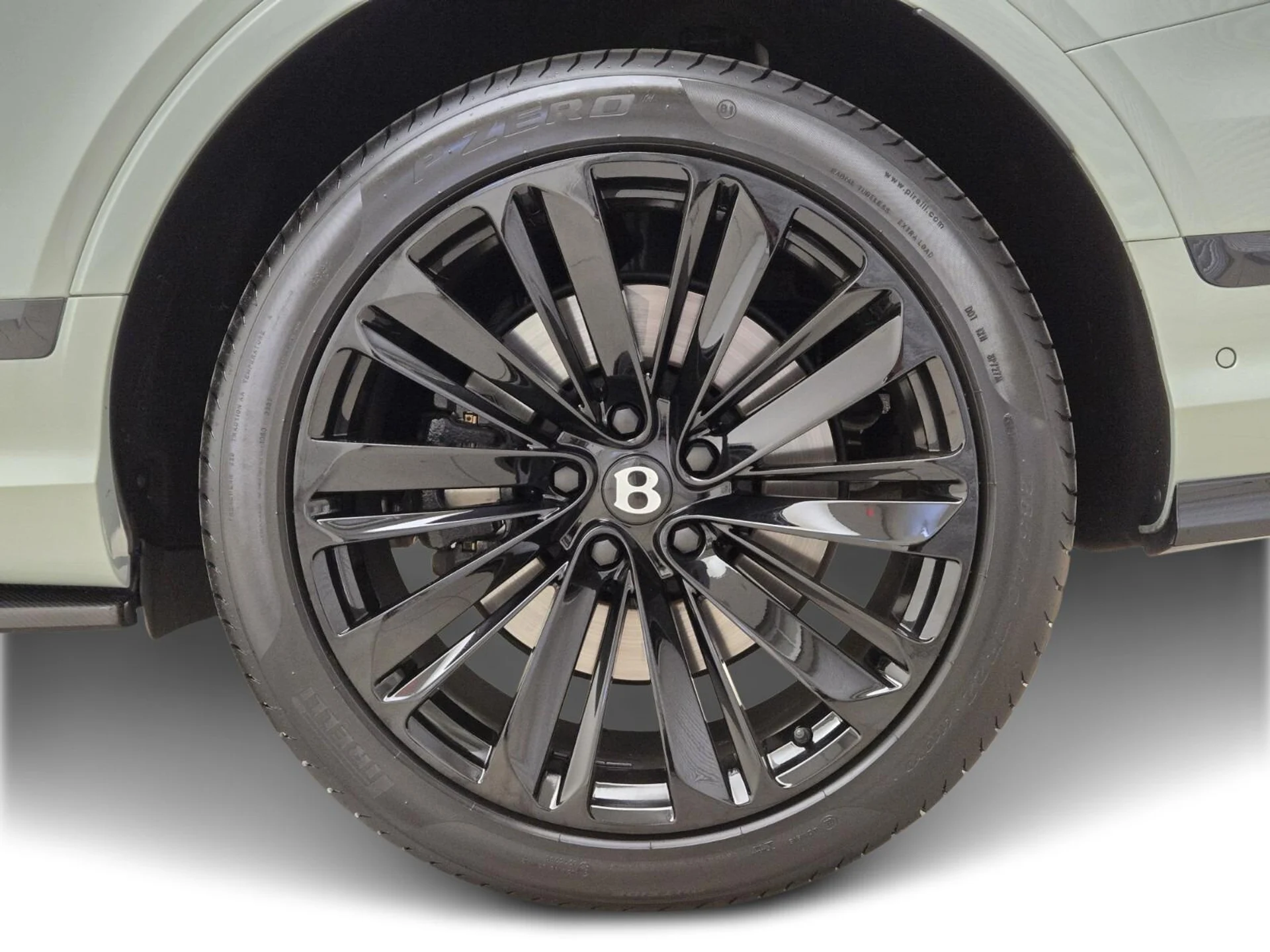 mph013_720629989_Used_2023_Bentley_Bentayga_Speed_1752991616_ca20823548