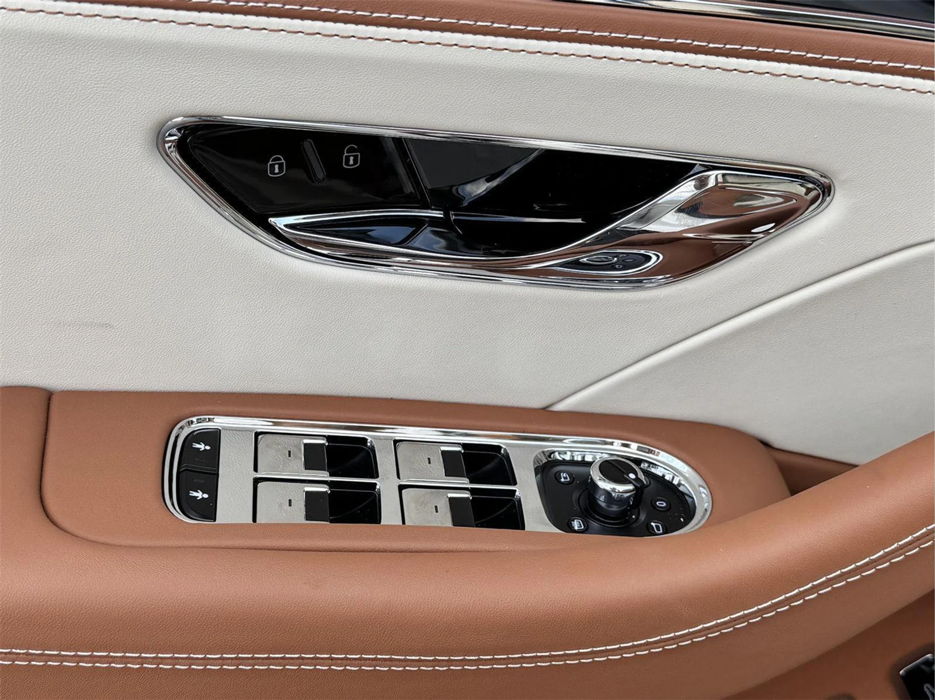 mph013_72318136_8c71e6435c45a56587416788e6b7379c_ae2cb211db