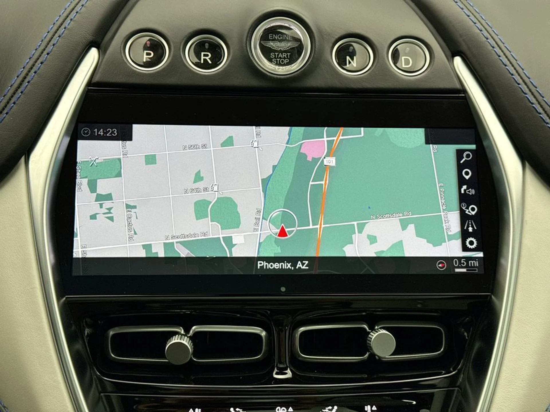 mph013_725010404_used_2022_aston_martin_dbx_awd_8119_23031859_14_1024_3dea3756d8