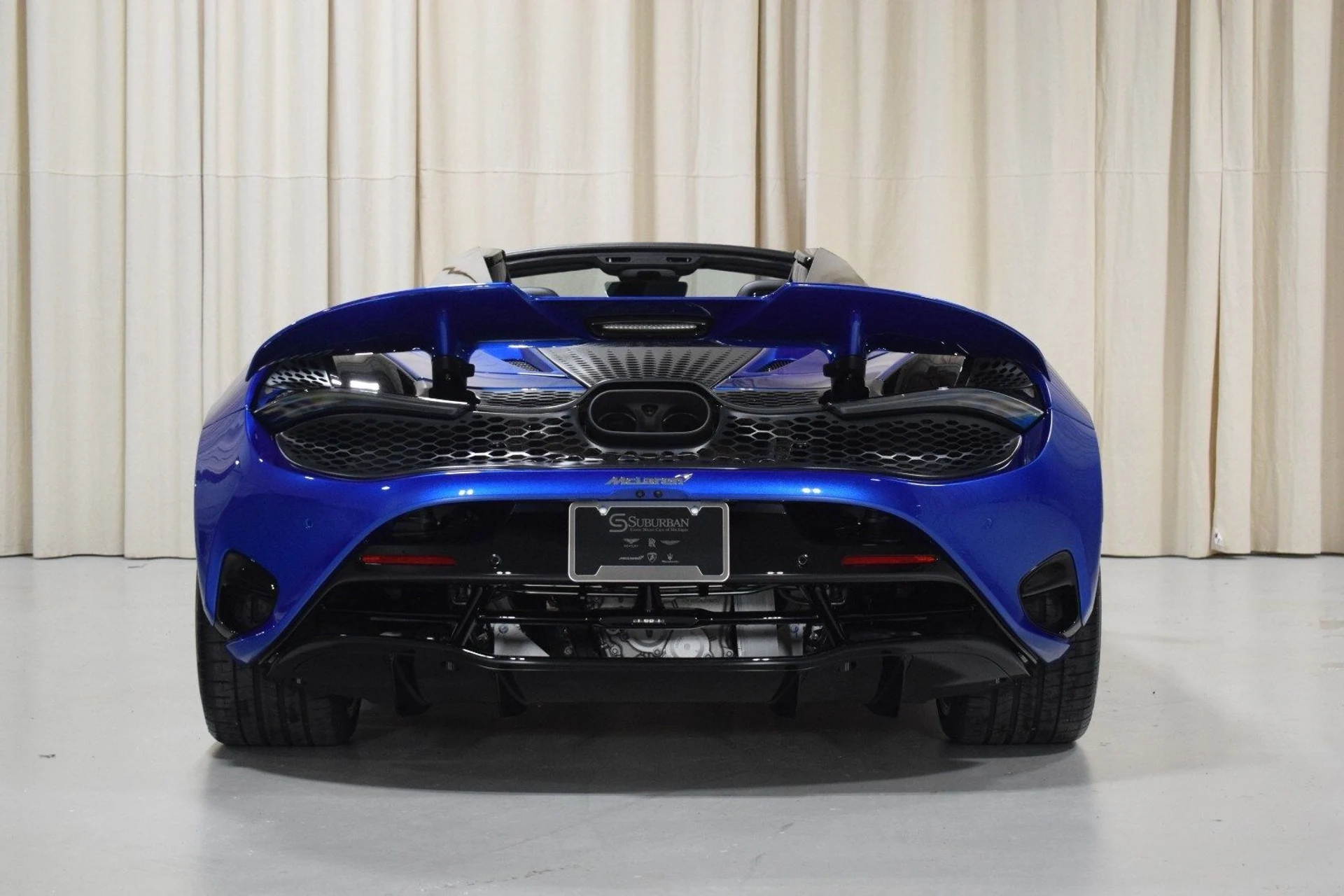 mph013_729251085_cafedc464858ef3e73a8d2b29f7a83bfx_2742a52048