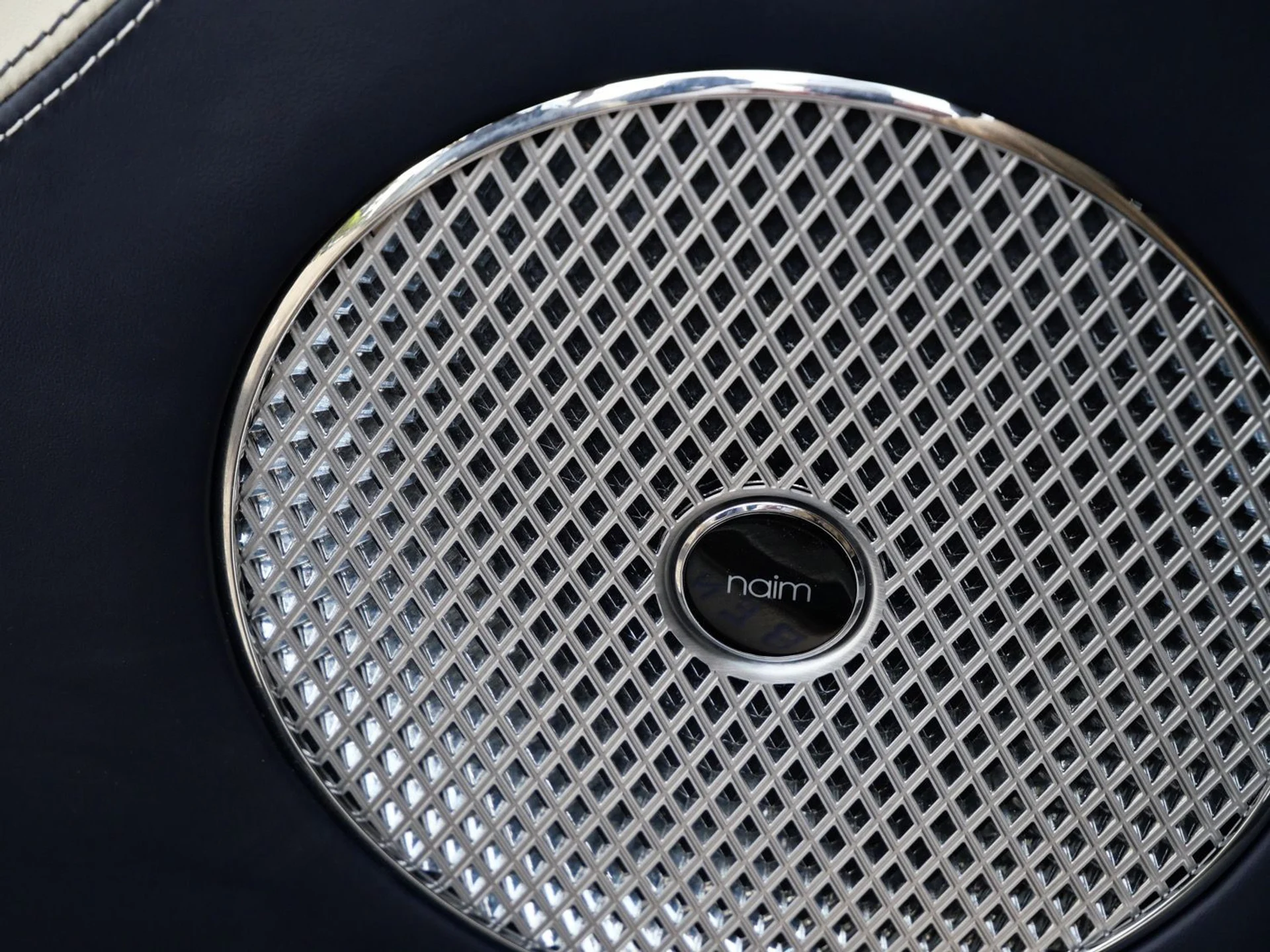 mph013_73284660_1df1ae372dbe0ed87675cf02a454a7b0x_048b00050e