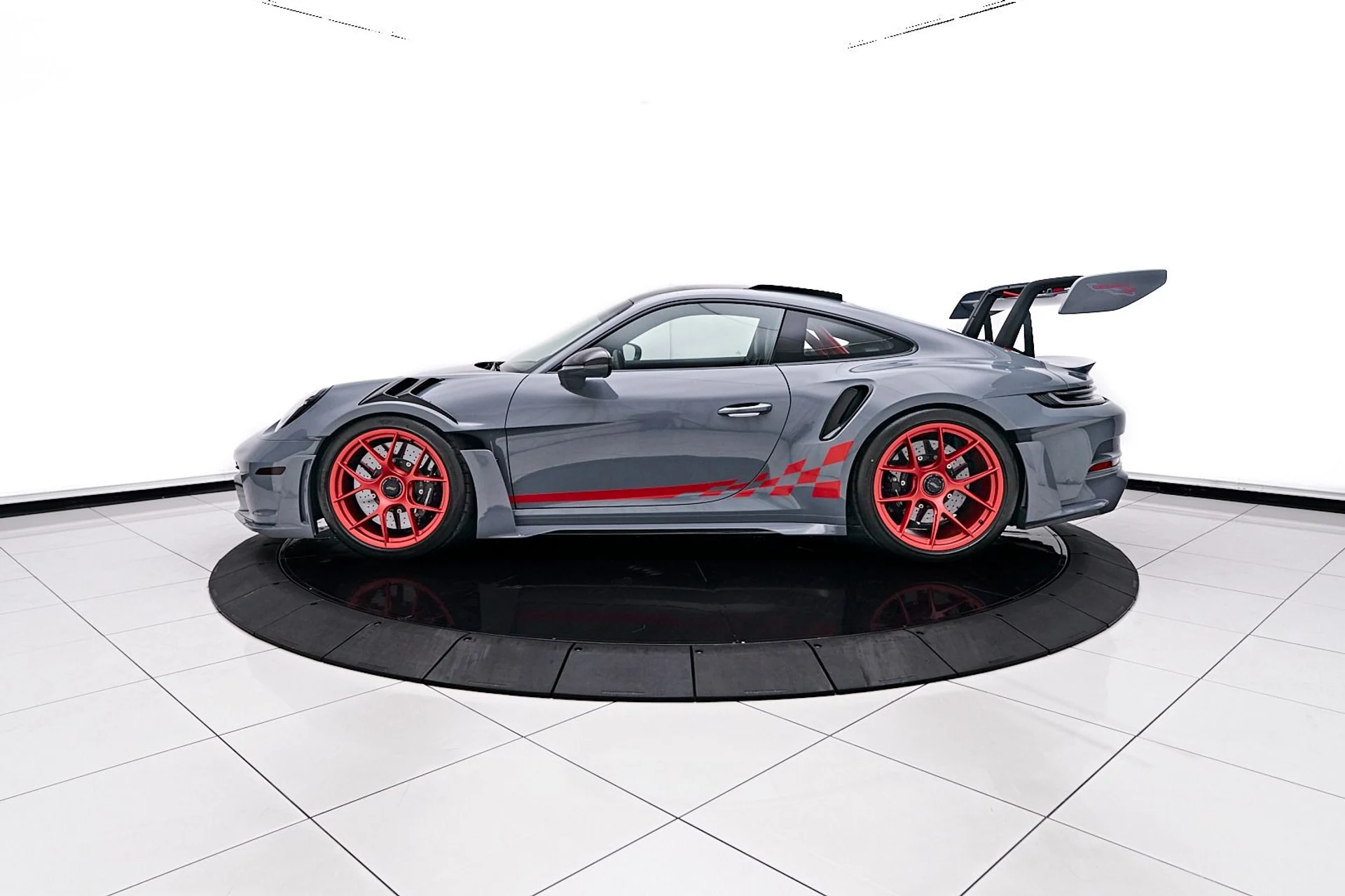 mph013_735251839_Used_2024_Porsche_911_GT_3_RS_1740721755_1d2e4c0ded