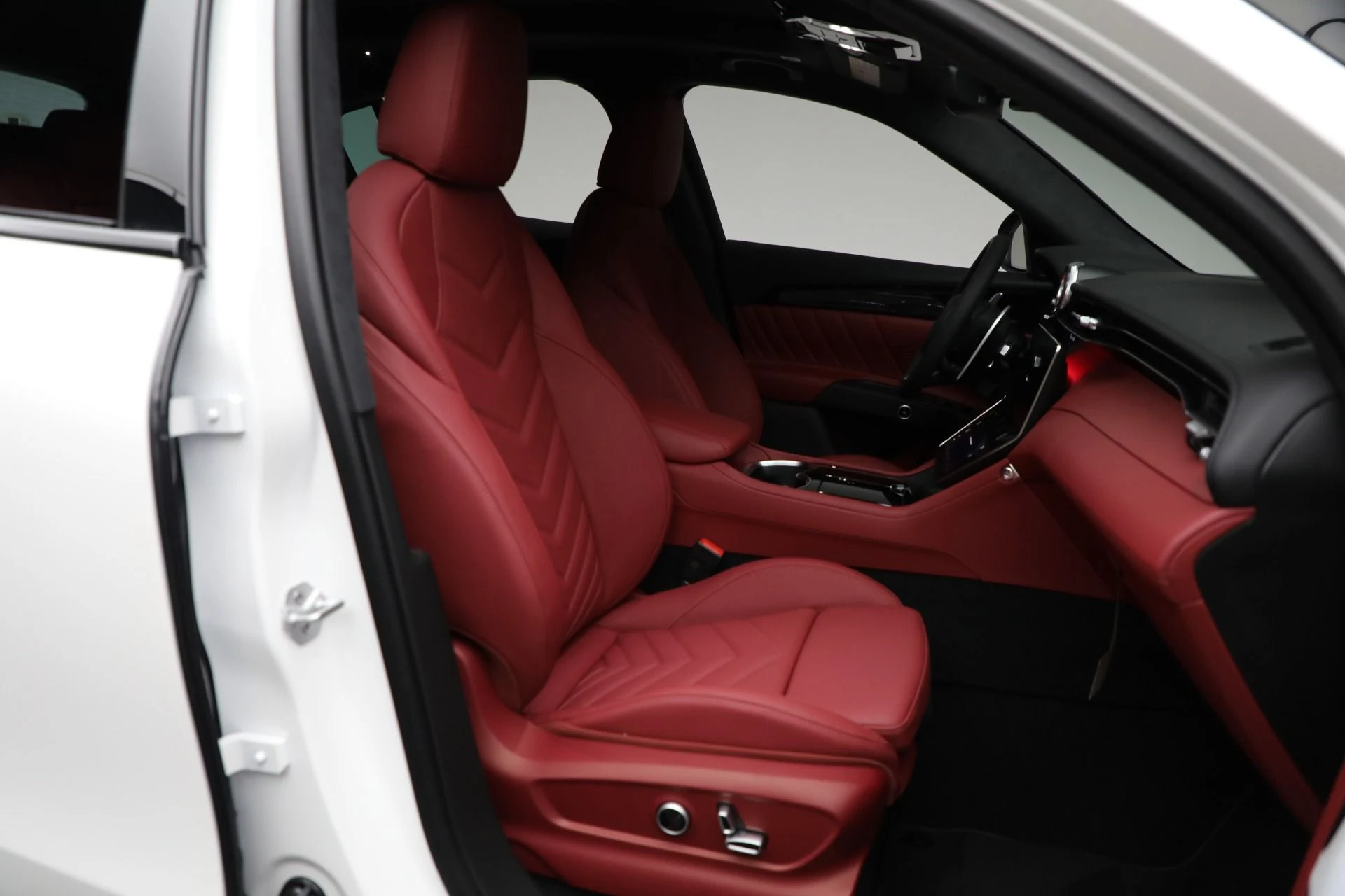 mph013_737145920_New_2025_Maserati_Grecale_Modena_70e574b404