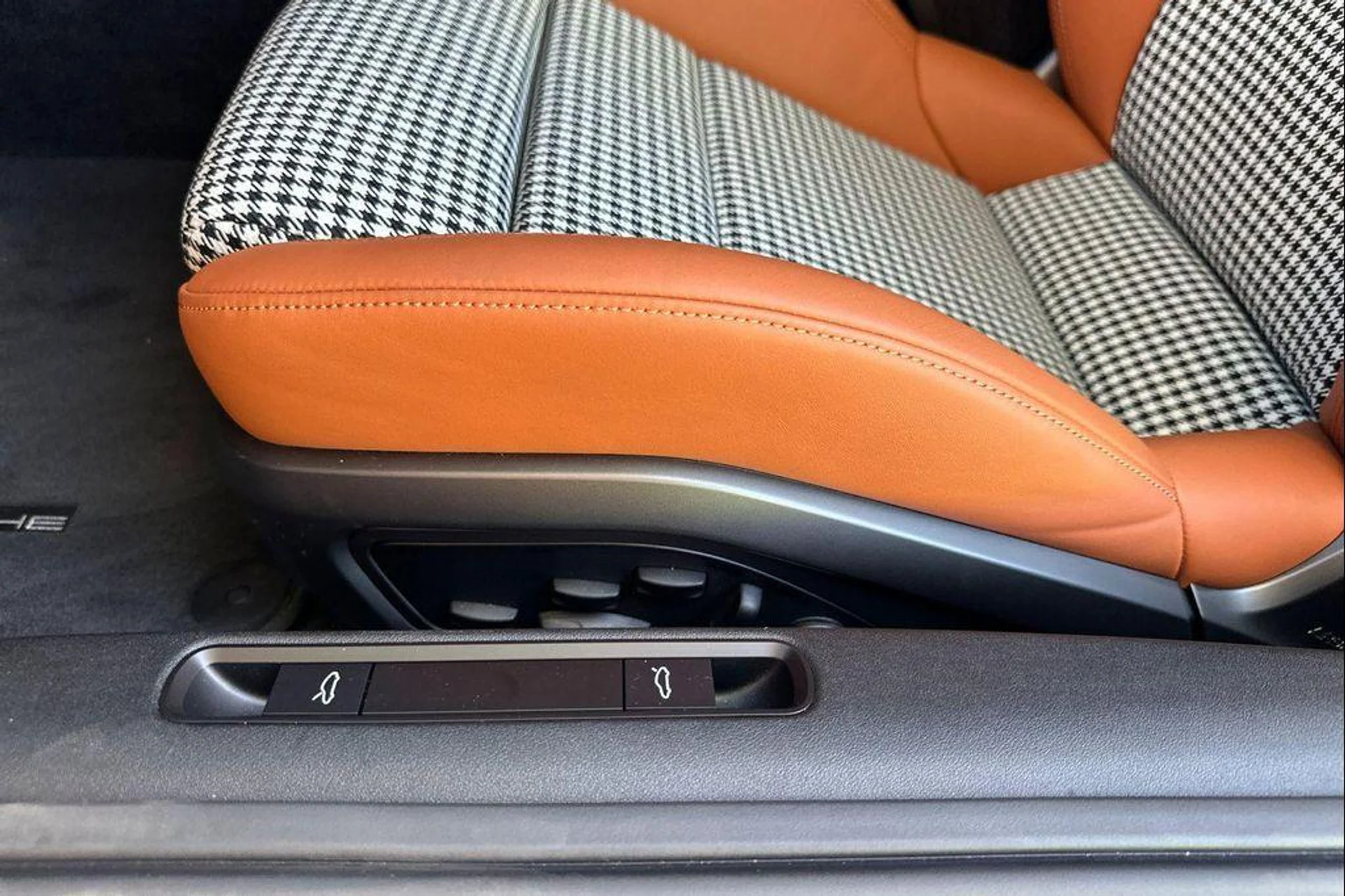 mph013_737197194_0rr4d_AZAKY_Po8bnnwfiu_E_Pe_Jg_2a6be64872