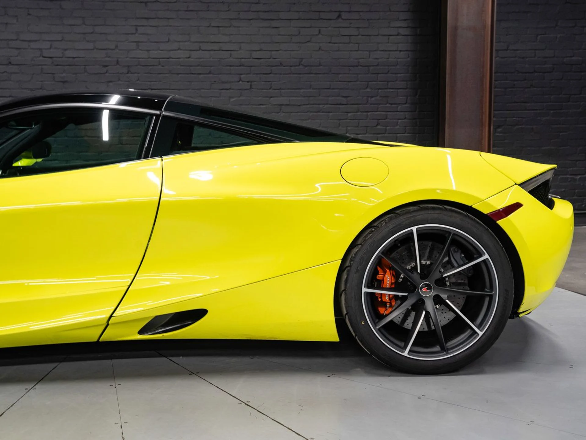 mph013_738248236_mclaren_720s_2018_1ae7f17c7a