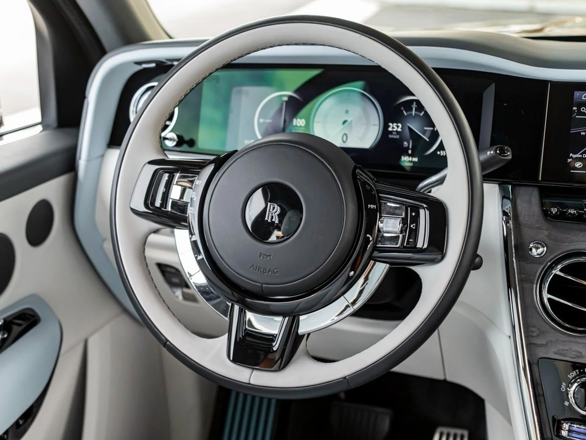 mph013_740329302_14_12f3ea948d