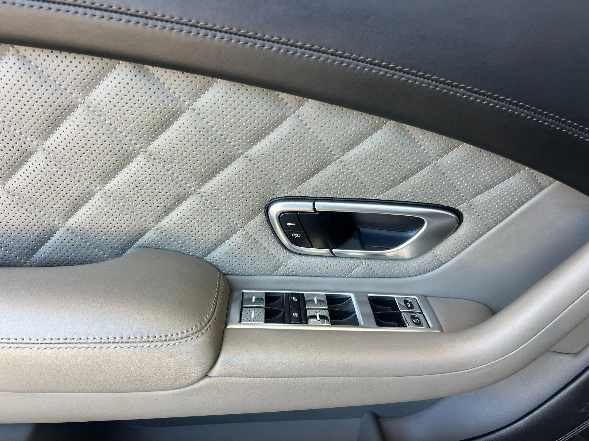 mph013_741257981_Used_2016_Bentley_Continental_GT_V8_S_1781081288_5a5fe6fc8c