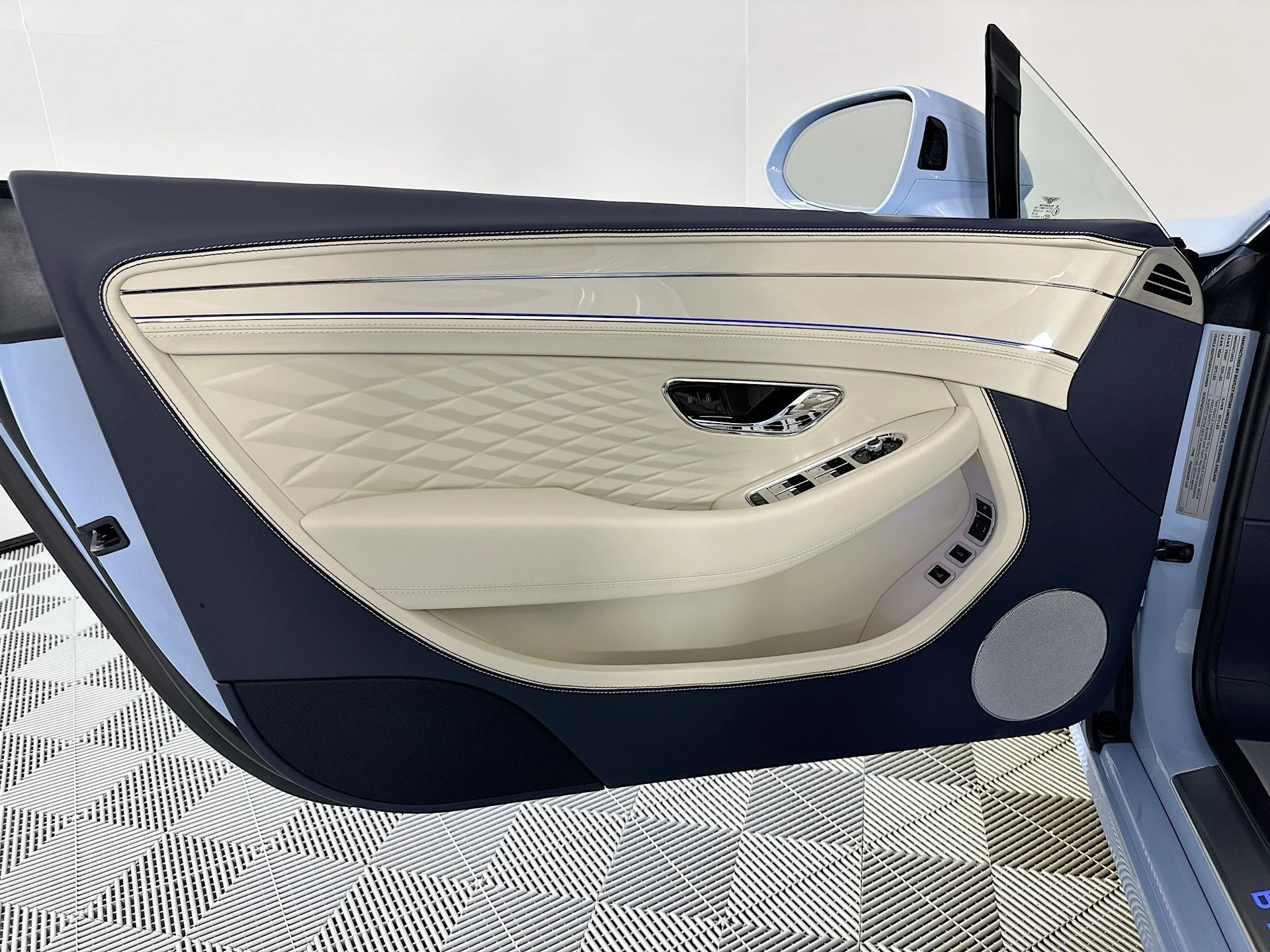 mph013_7459810_14_f8fba73794