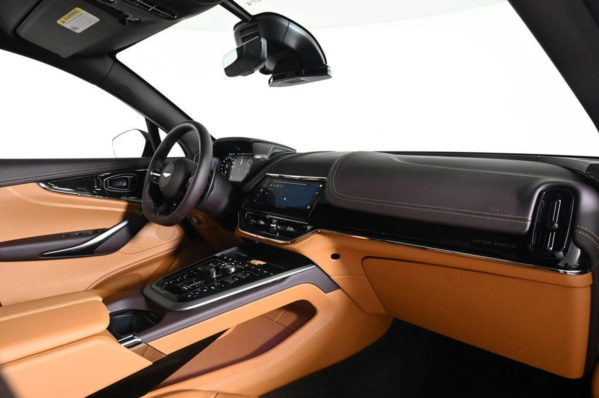 mph013_752771386_new_2026_aston_martin_dbx_707awd_11350_22968765_14_1024_788f41efdd