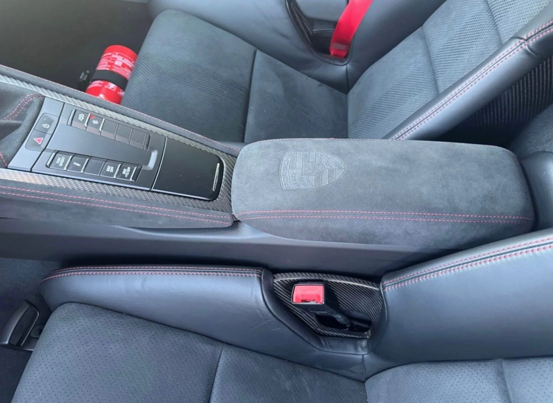 mph013_756731452_Used_2025_Porsche_718_Cayman_GT_4_RS_1762885894_dbe3a5a08a