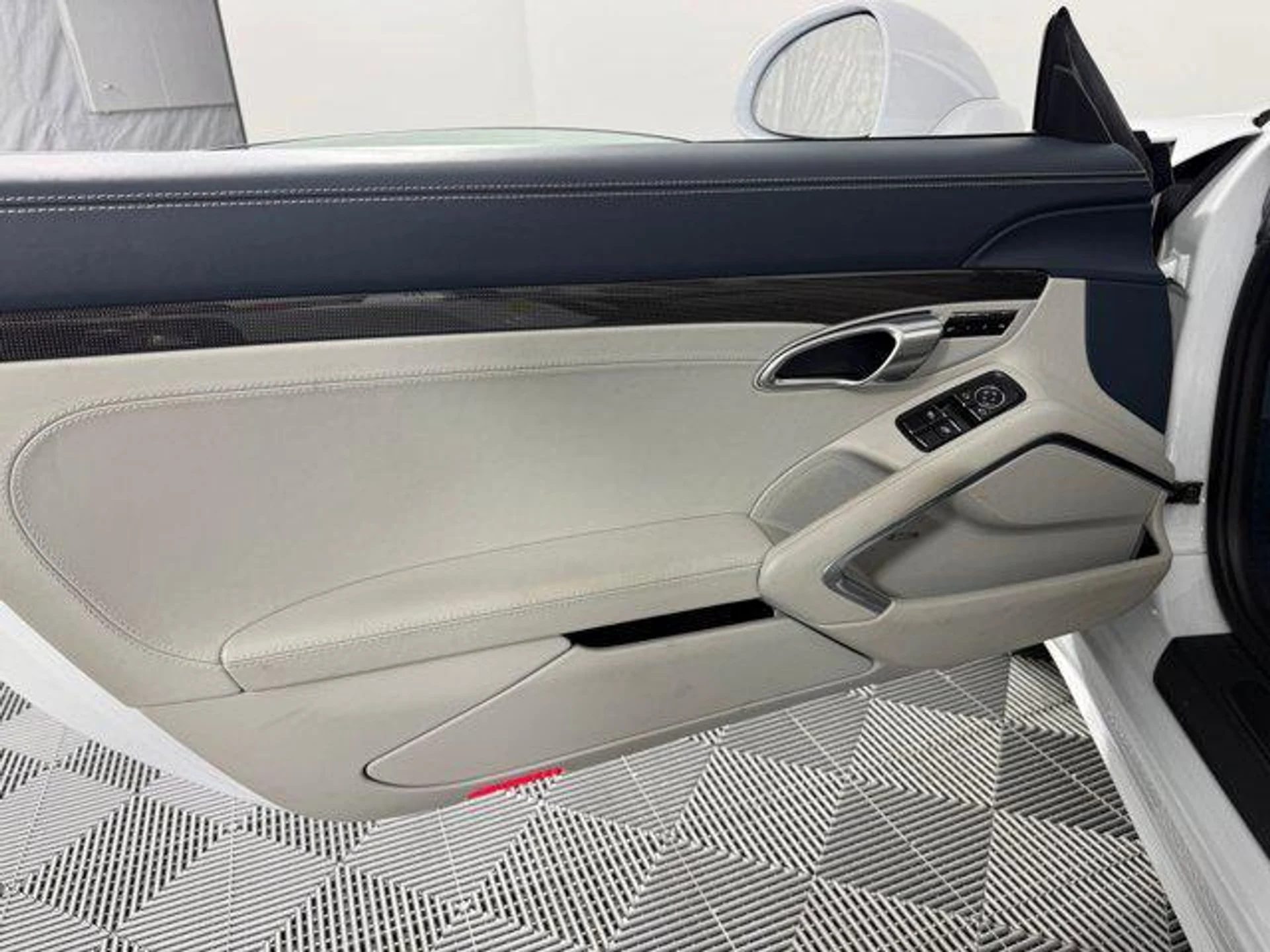 mph013_77783788_OJ_38_S_Ajuvmkuz_Bg_Ego_Vc_X7qd_o_1ddc71ed14