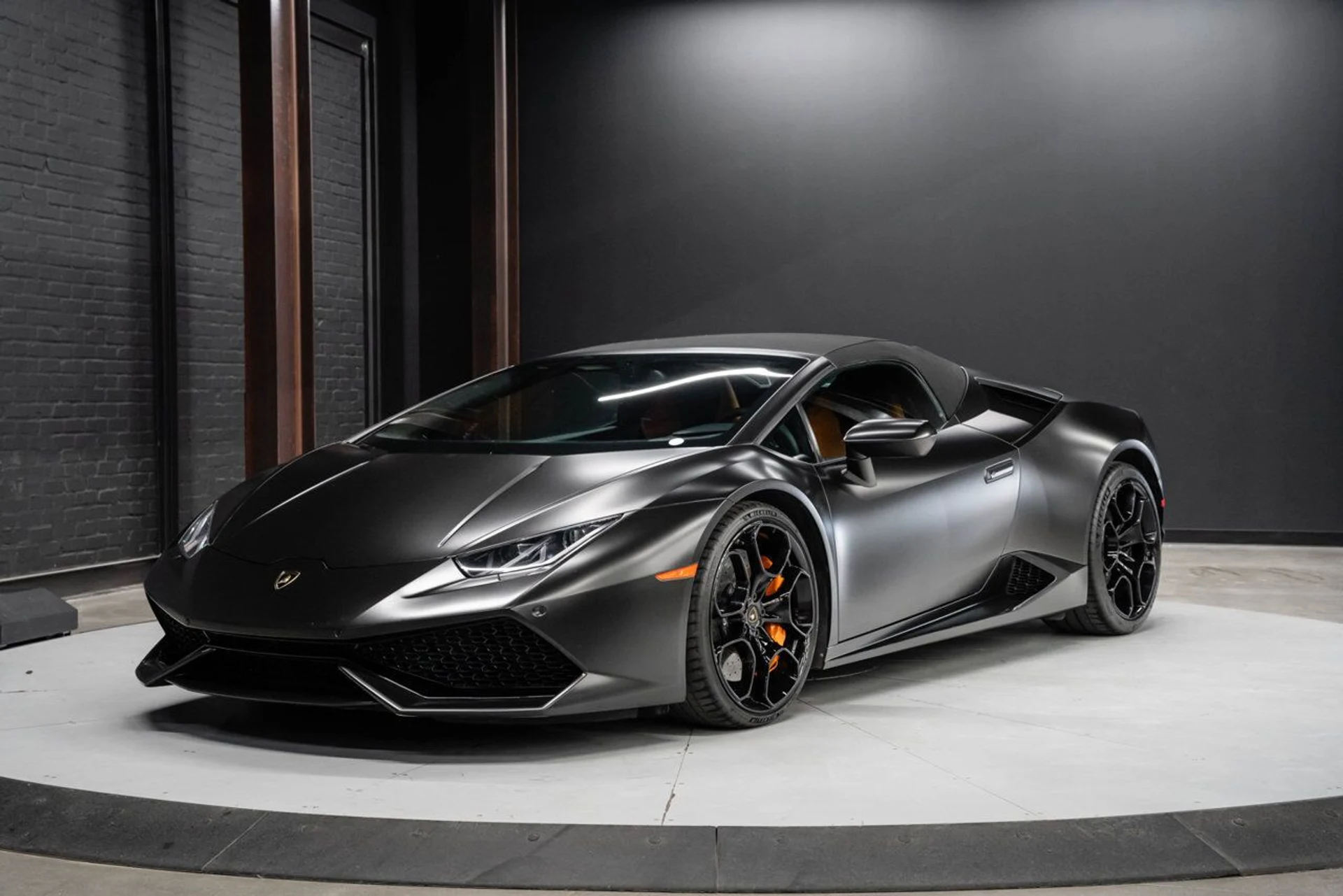 mph013_779757069_lamborghini_huracan_2016_f8657d40a8