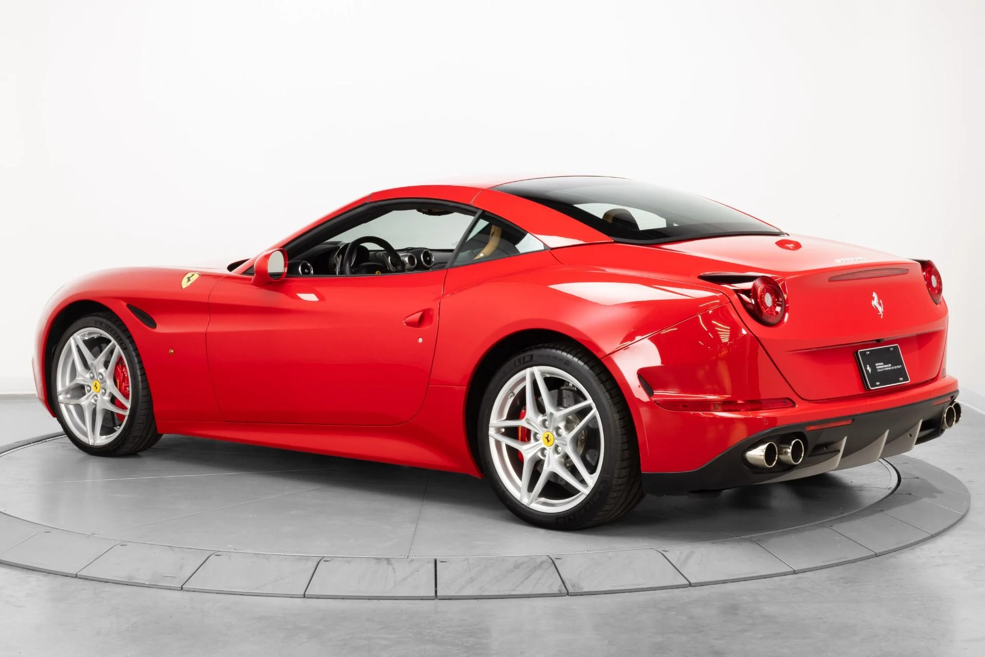 mph013_781573439_Used_2017_Ferrari_California_T_1784583649_3c3409ca63