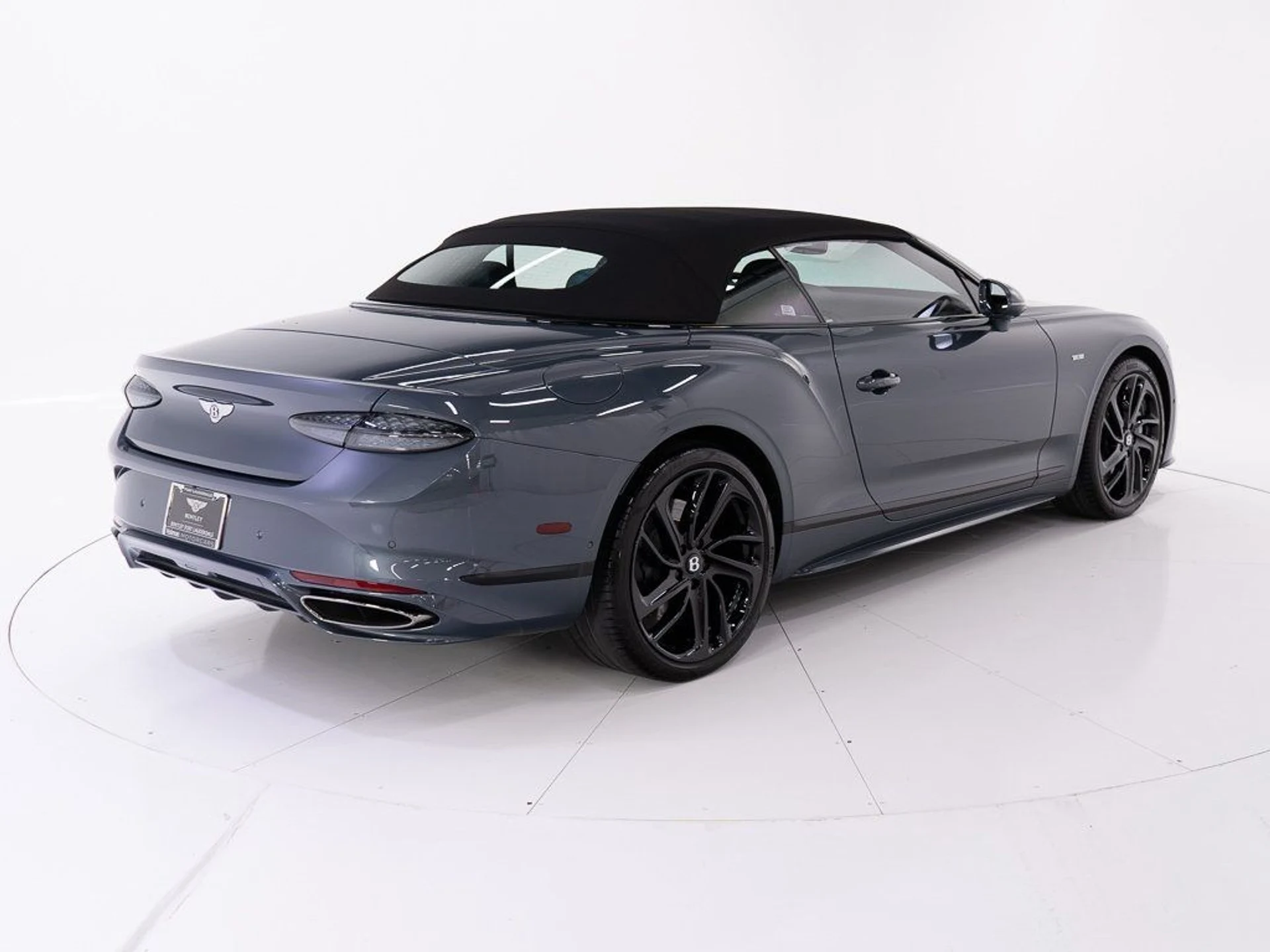 mph013_782891991_3a03cdcaf42e4348fbd1e184e2ae8318_8cce0793c8