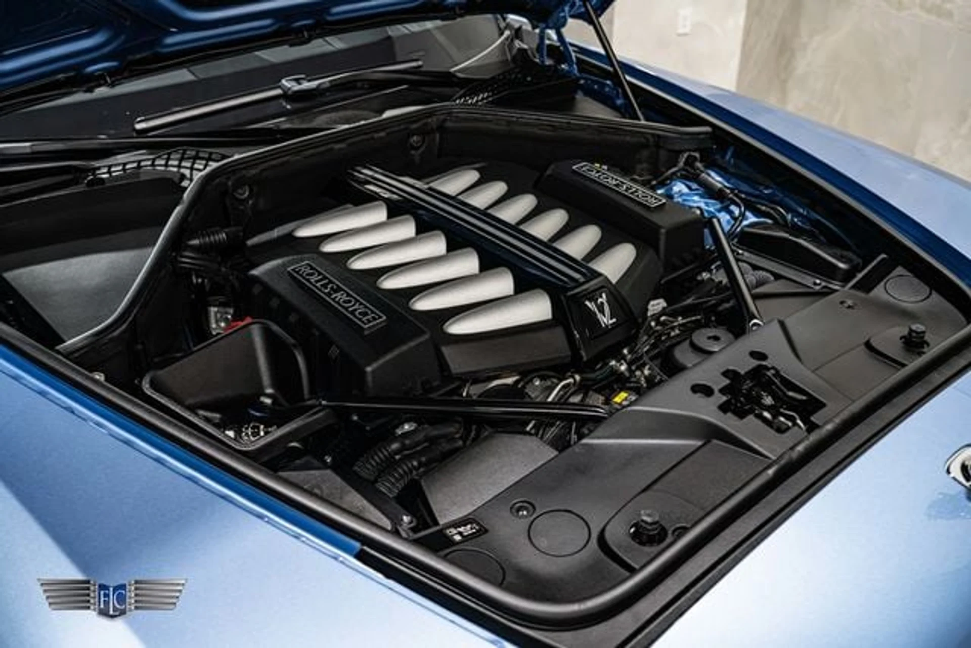 mph013_783997451_used_2017_rolls_royce_dawn_convertible_9689_23094548_18_640_1e986e865d