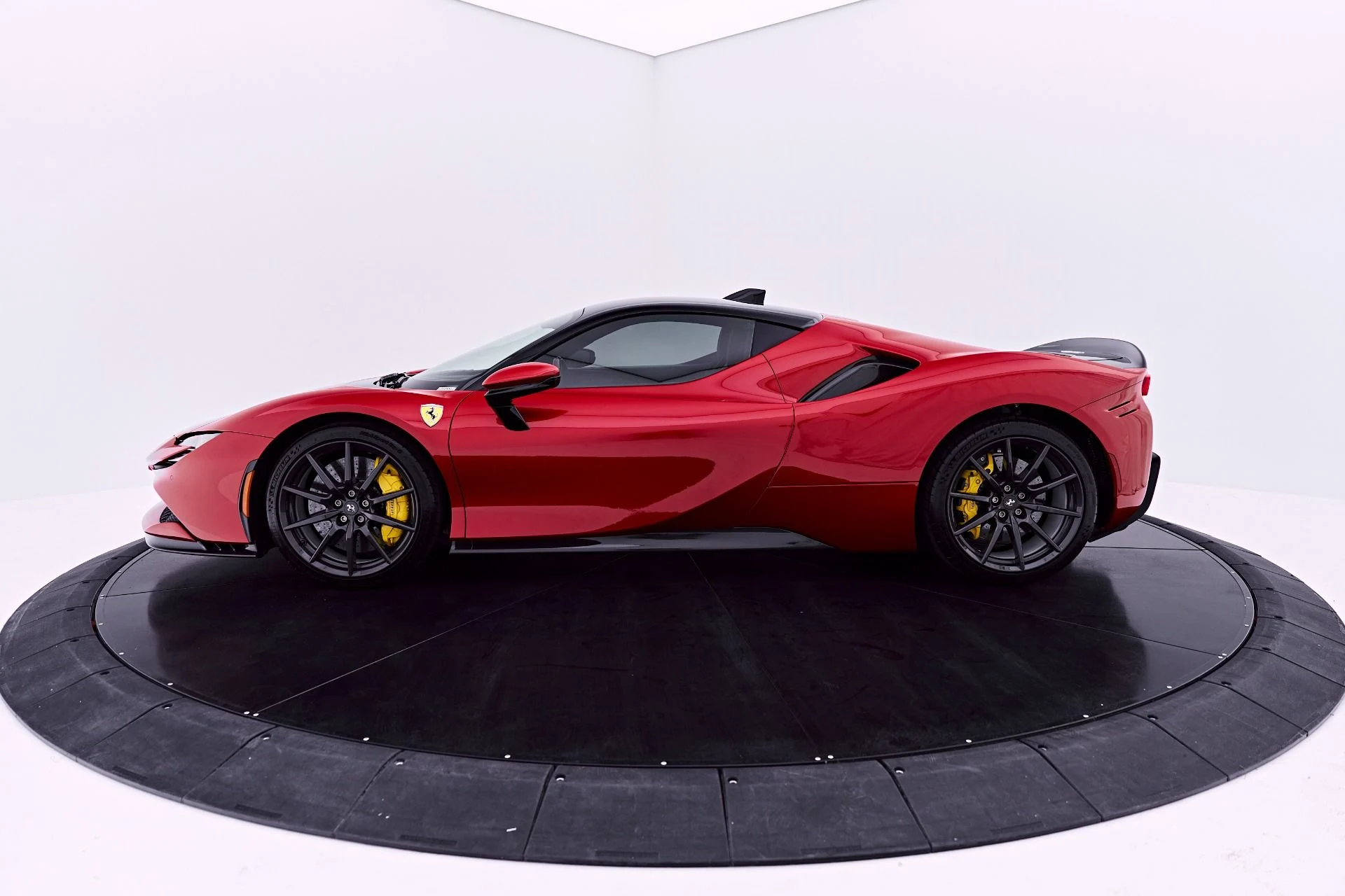 mph013_807253350_Used_2021_Ferrari_SF_90_Stradale_Base_1782197316_f3b4a25076