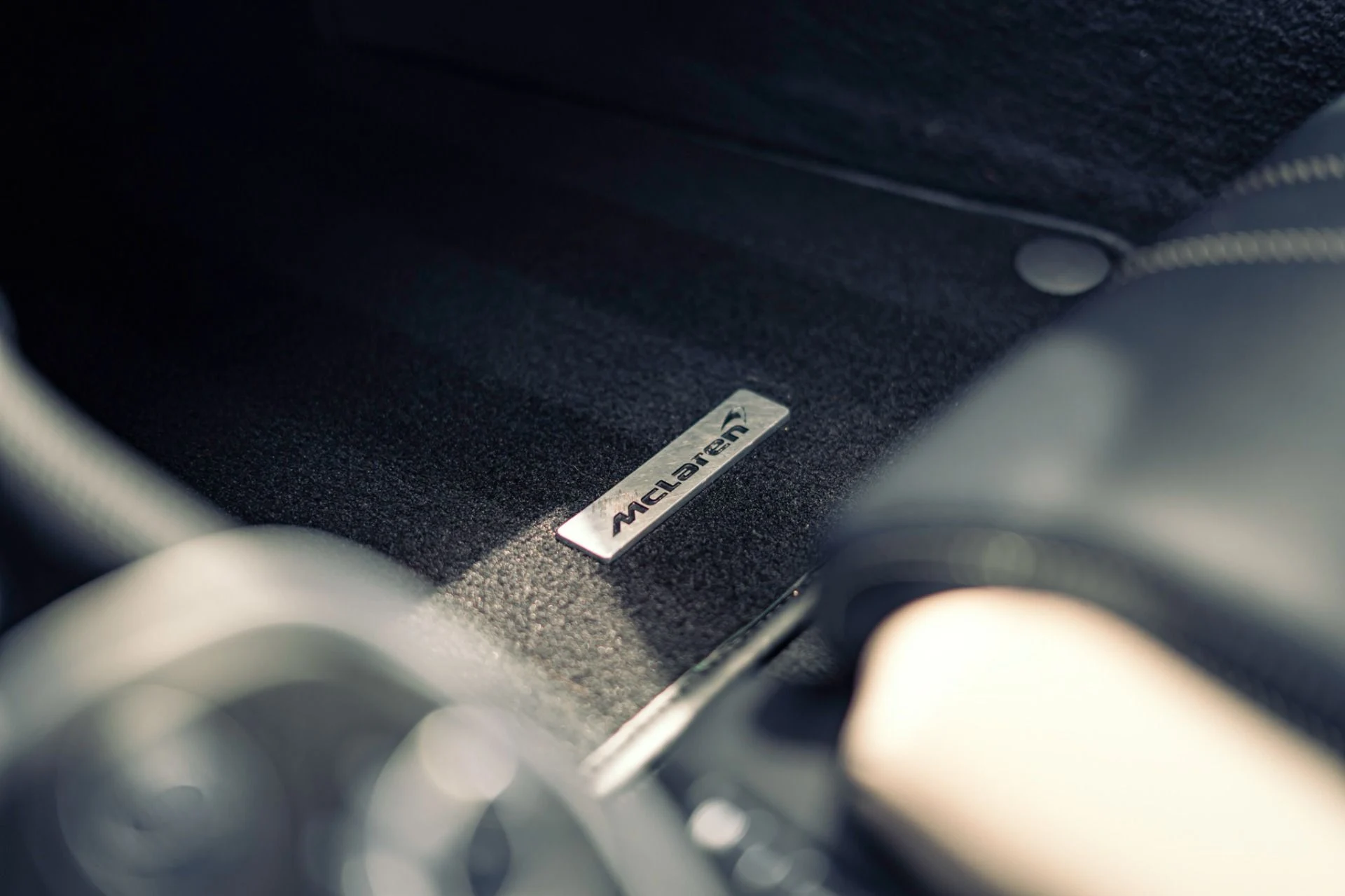mph013_809180410_Used_2016_Mc_Laren_570_S_w_a_236_K_MSRP_LOADED_w_MSO_Carbon_Options_1776279753_b8a4f93b47