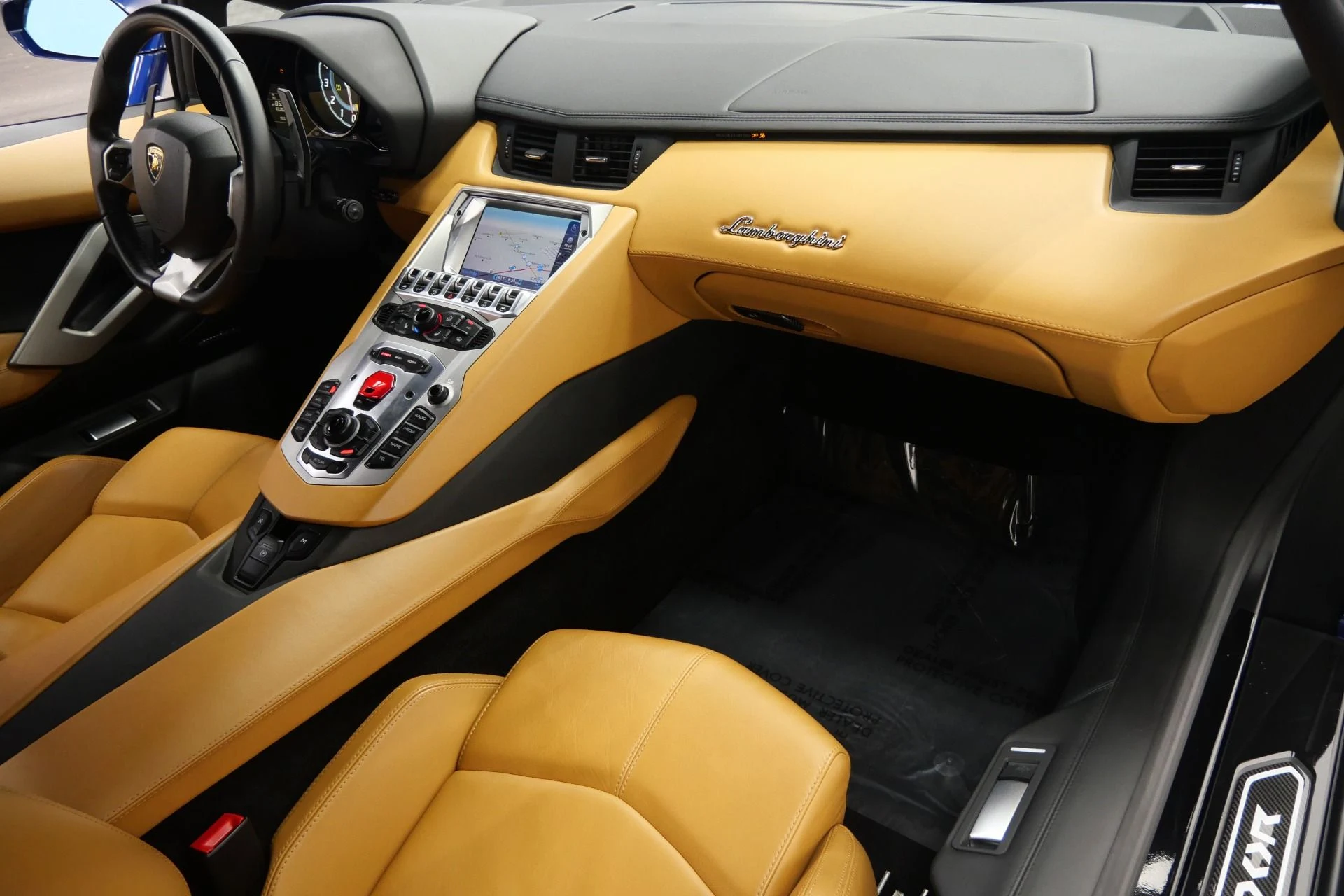 mph013_813771433_Used_2014_Lamborghini_Aventador_LP_700_4_Beautiful_Color_Combination_Transparent_Engine_Bonnet_1774983686_89399019bd