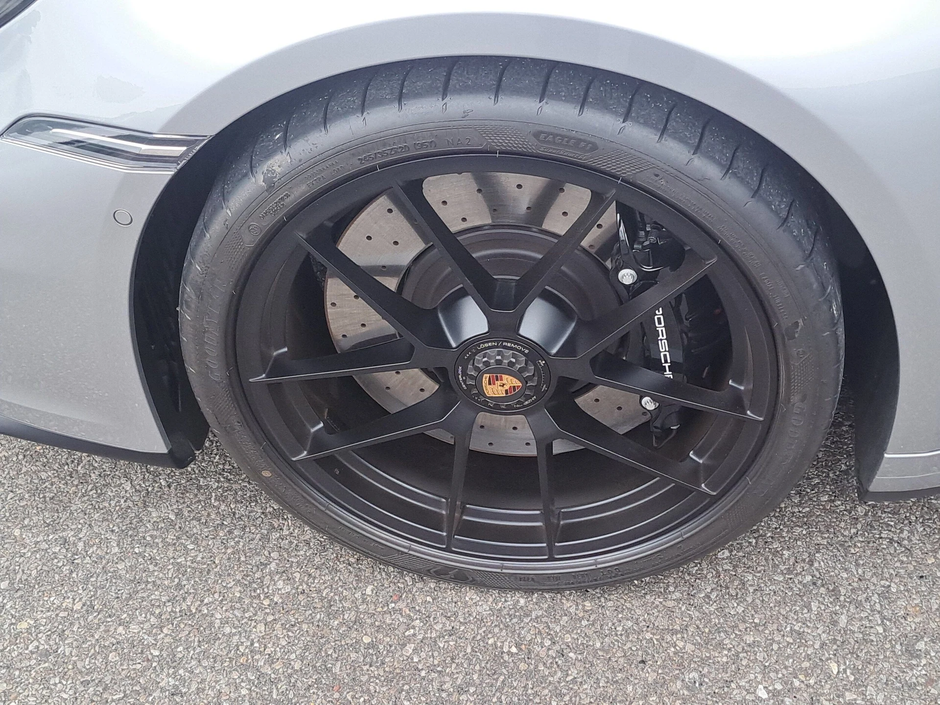 mph013_813911748_455b2ba6da491a9291010c6d7da1d069x_dbd9656471