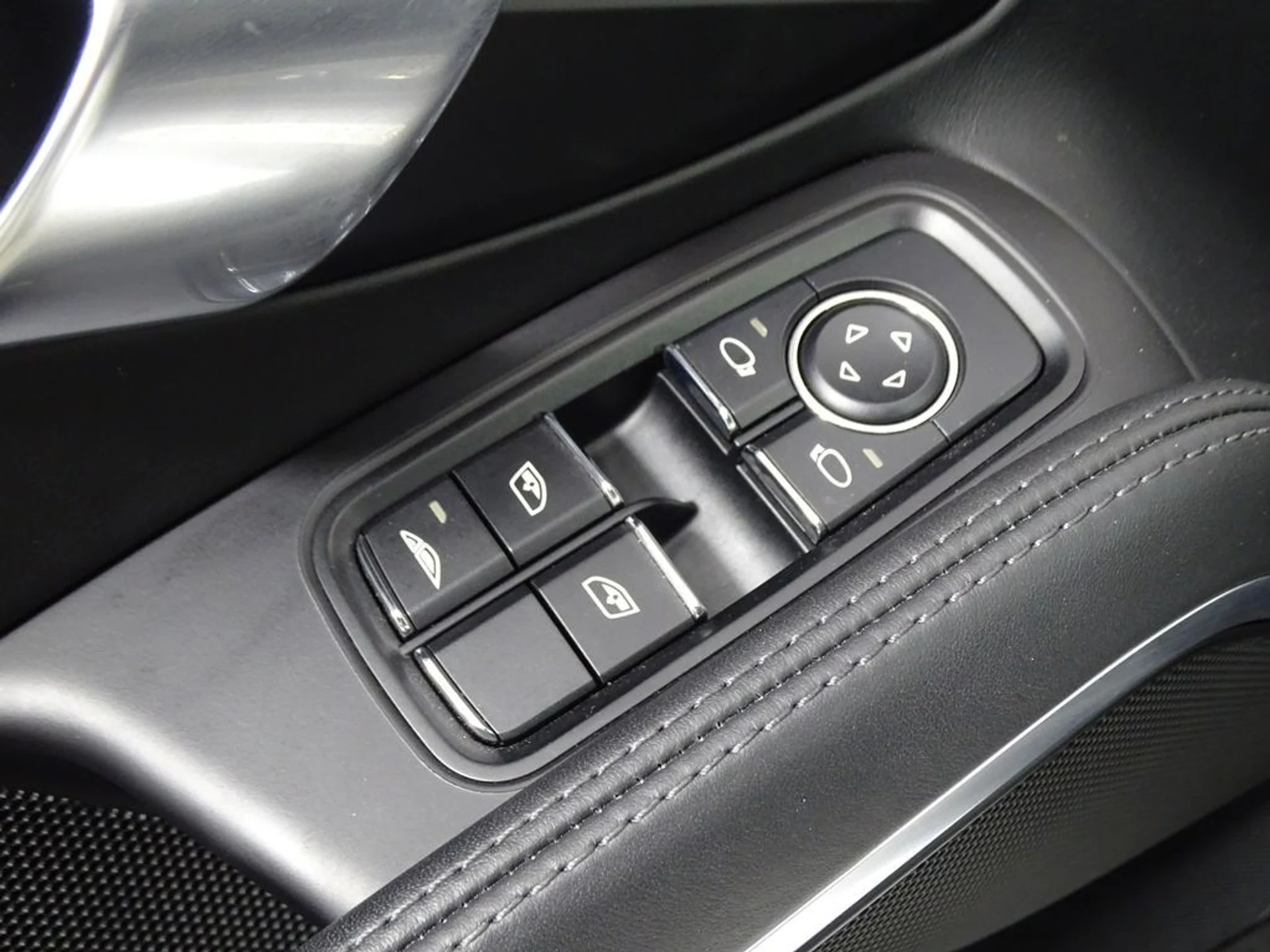 mph013_816017692_fa3d9956cbace6683913b0a7f639f9e9x_ee474ba2cc