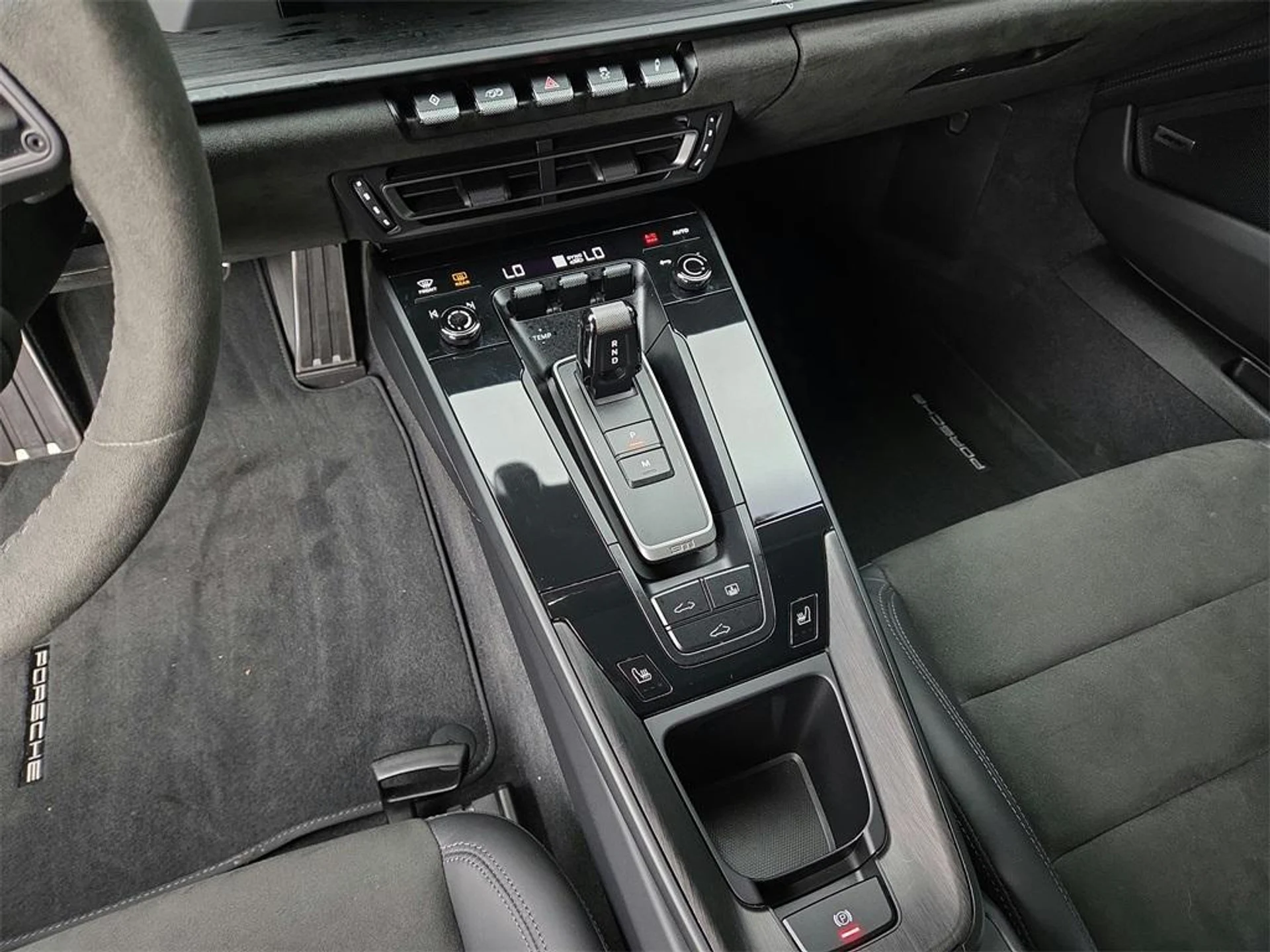 mph013_822045248_Omhsr3a_VM_Sk7o1eqidanh_Exm_Bqw_28ae69e55b