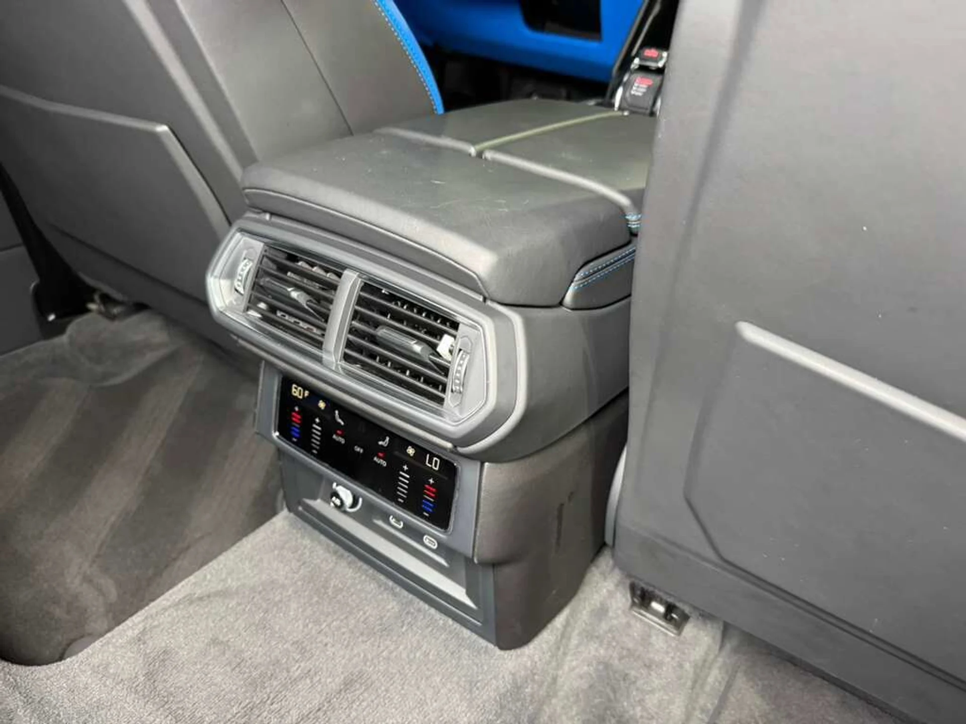 mph013_822629801_271cb5dcefcb8702722fa3a3a1185ca8_64136a2dda