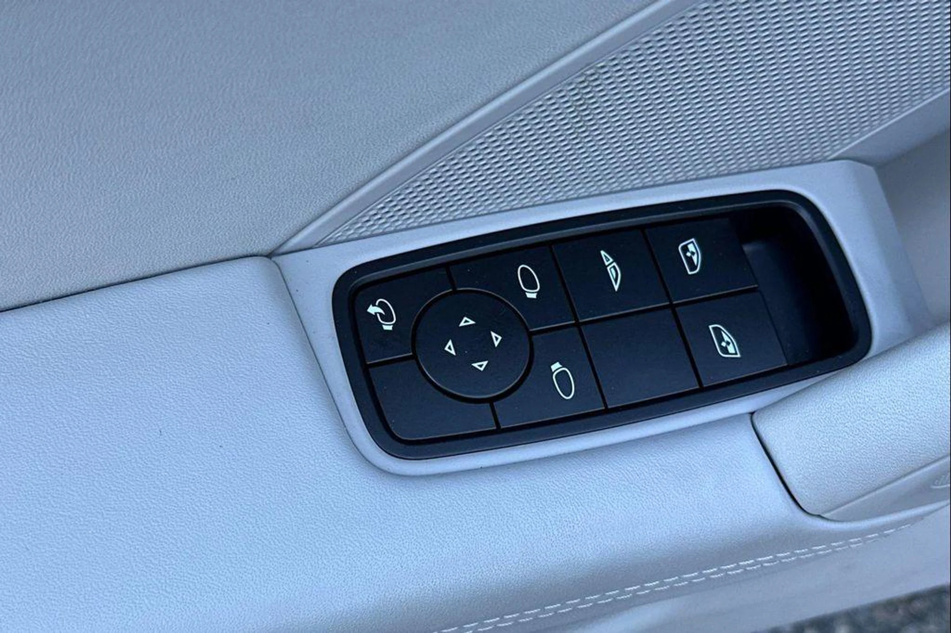 mph013_834439722_YI_5_P_Bsc_CP_Wg_W_Kf_Cdzbj_Wxt1_Llw_d59c7118fd