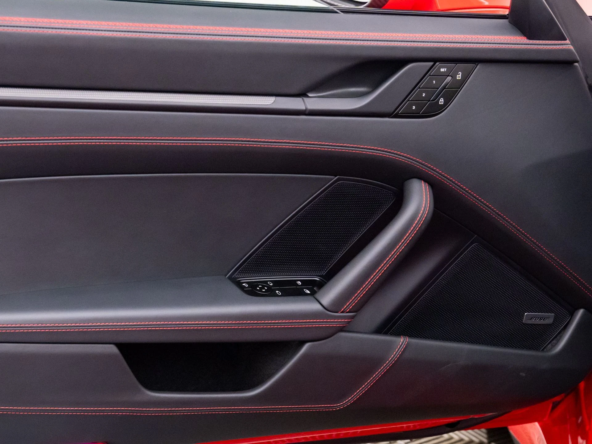 mph013_841000275_c11550fd97ce3a7a04decb725a25df24x_2661fb2103