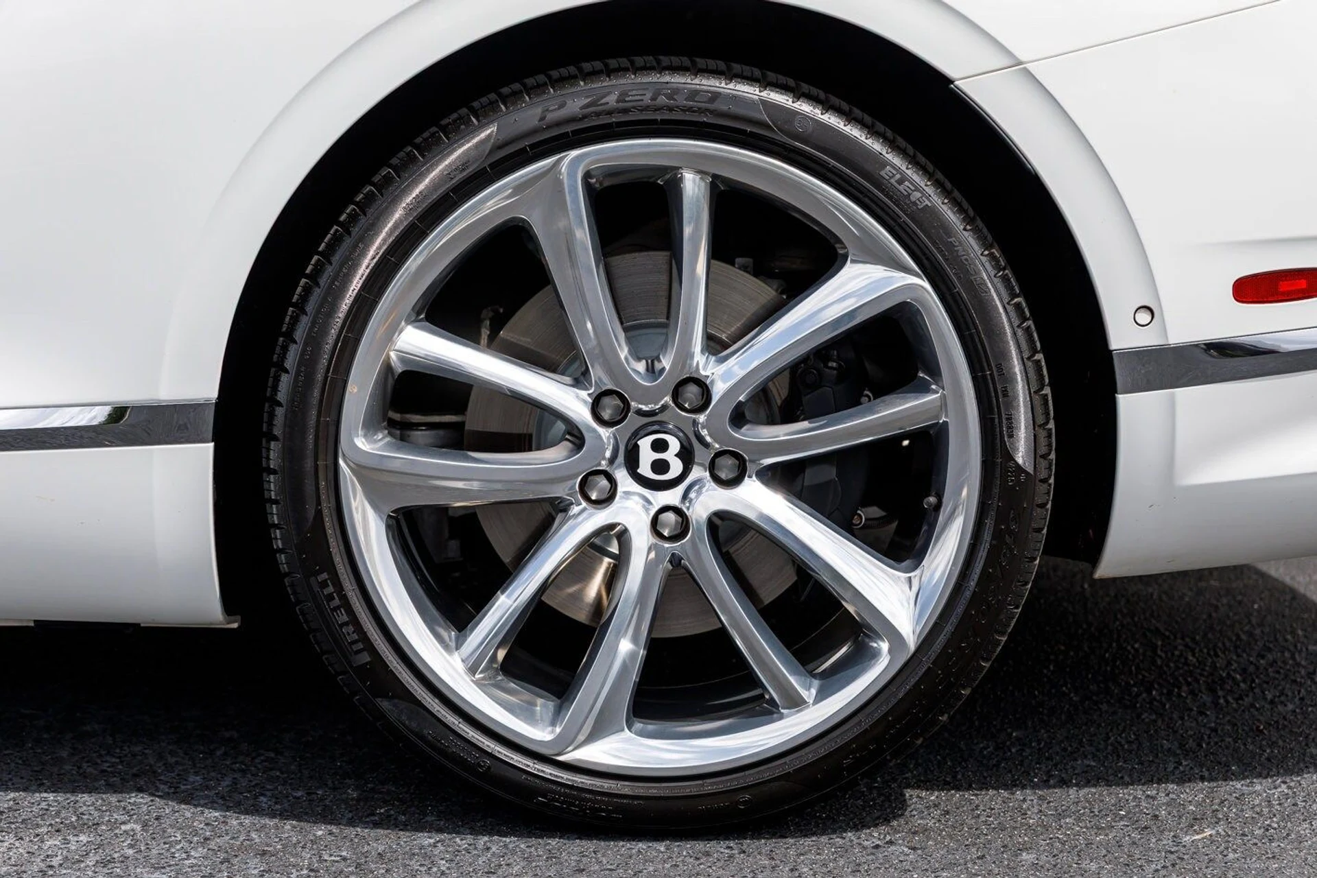 mph013_841561288_6771dd0b43e32f28b159df70b2f43ce2x_d250e2f6b9