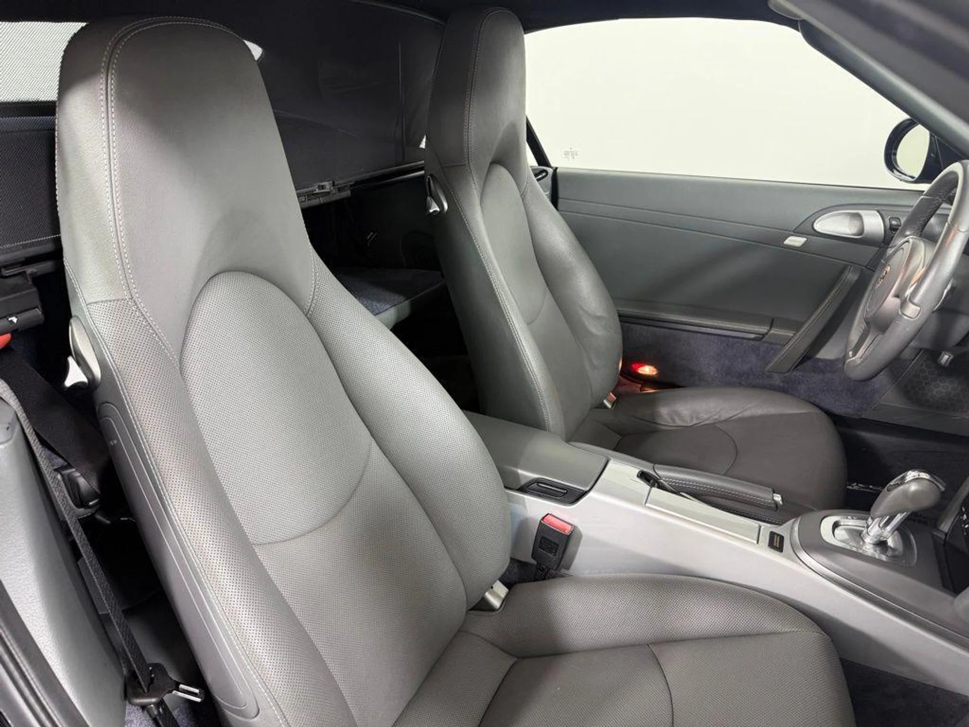 mph013_841989996_y_Q_Hjm_K_Je_Rd_R22_N137x_IG_Fr9x_X8_d6f3ebefec