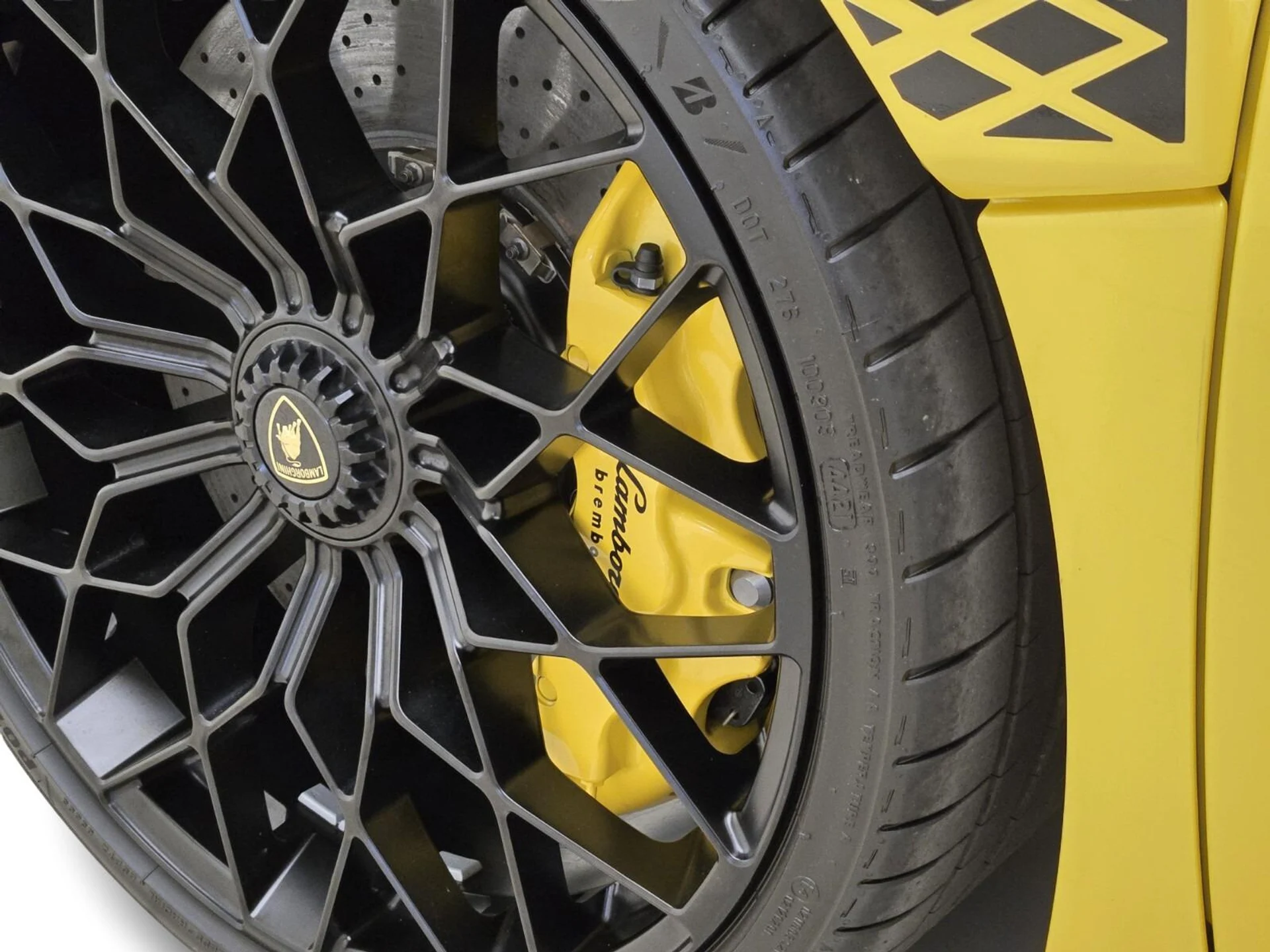 mph013_84314704_Used_2022_Lamborghini_Huracan_STO_1755758920_4f84a40f99