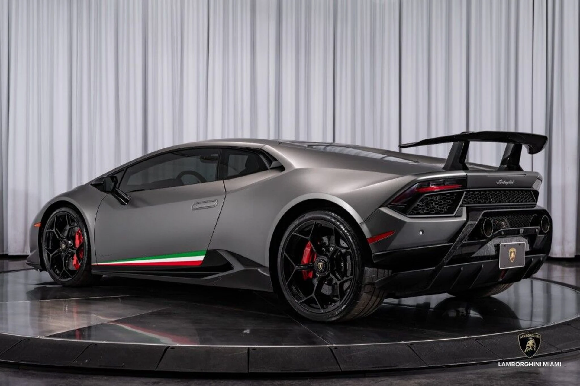 mph013_849832961_8bf112b757a1c1e1095bcfa3f1596b83_b48044c091