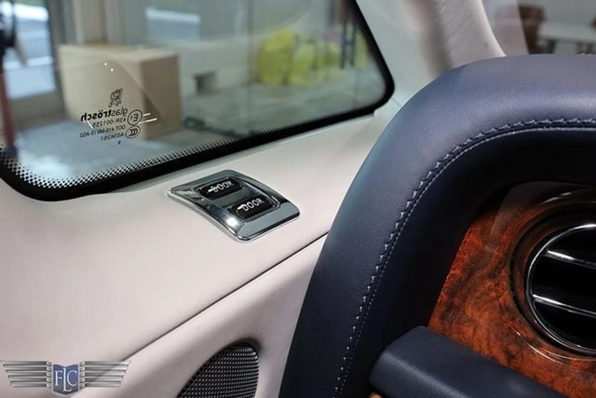mph013_856025469_used_2010_rolls_royce_phantom_coupe_2drcoupe_9689_23032894_17_640_1f203da9c1