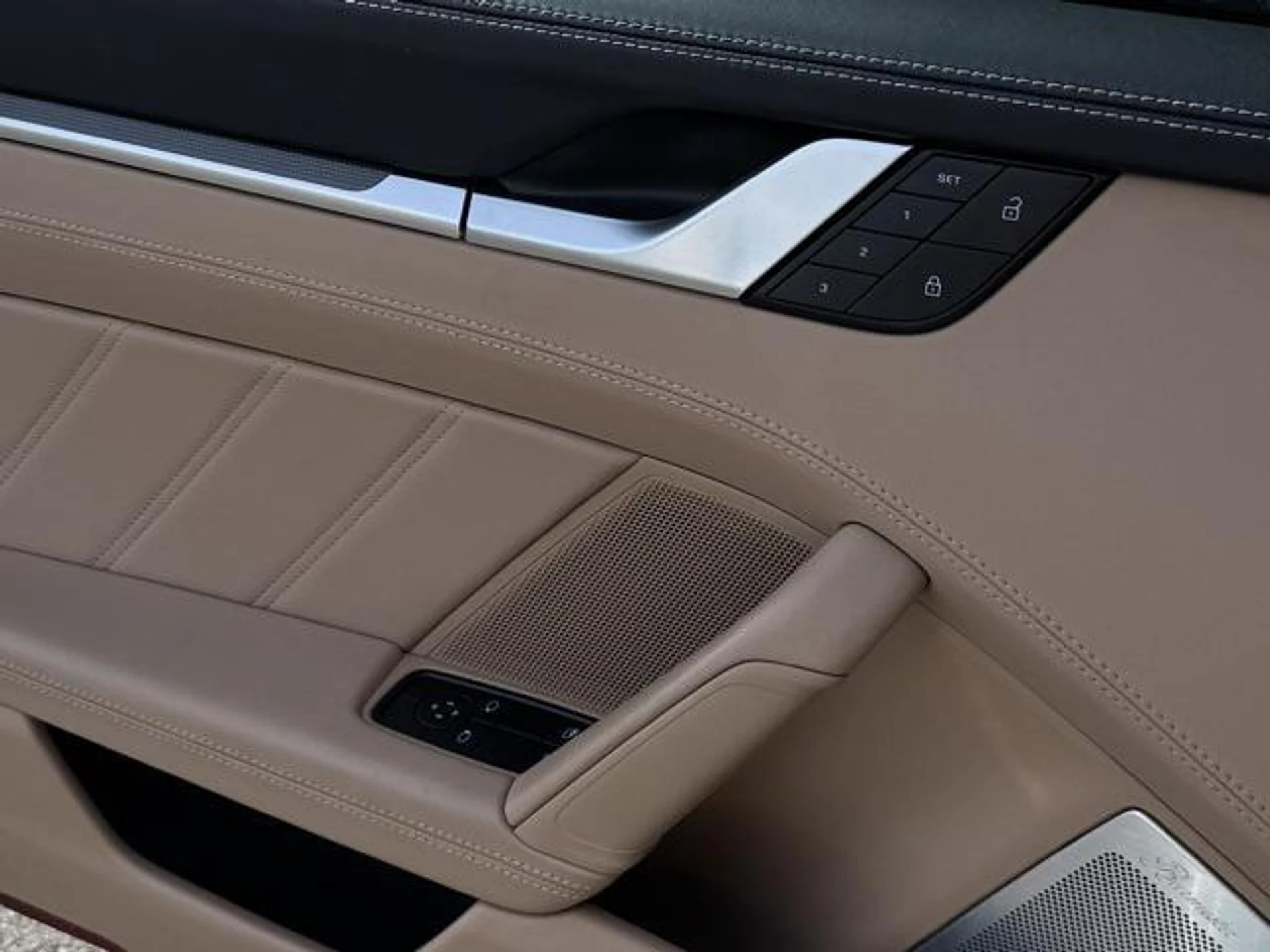 mph013_857194228_S_Iup4_DQAV_3_CE_51o_Ec_30_KH_Nf_Oo_7679973467