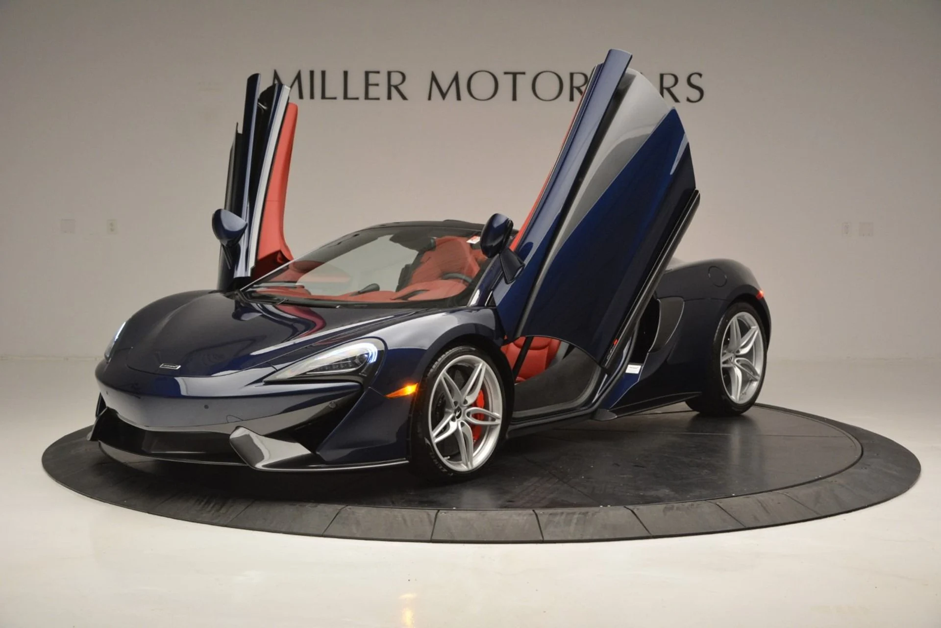mph013_860416674_Used_2019_Mc_Laren_570_S_Spider_2b75f4f4cf