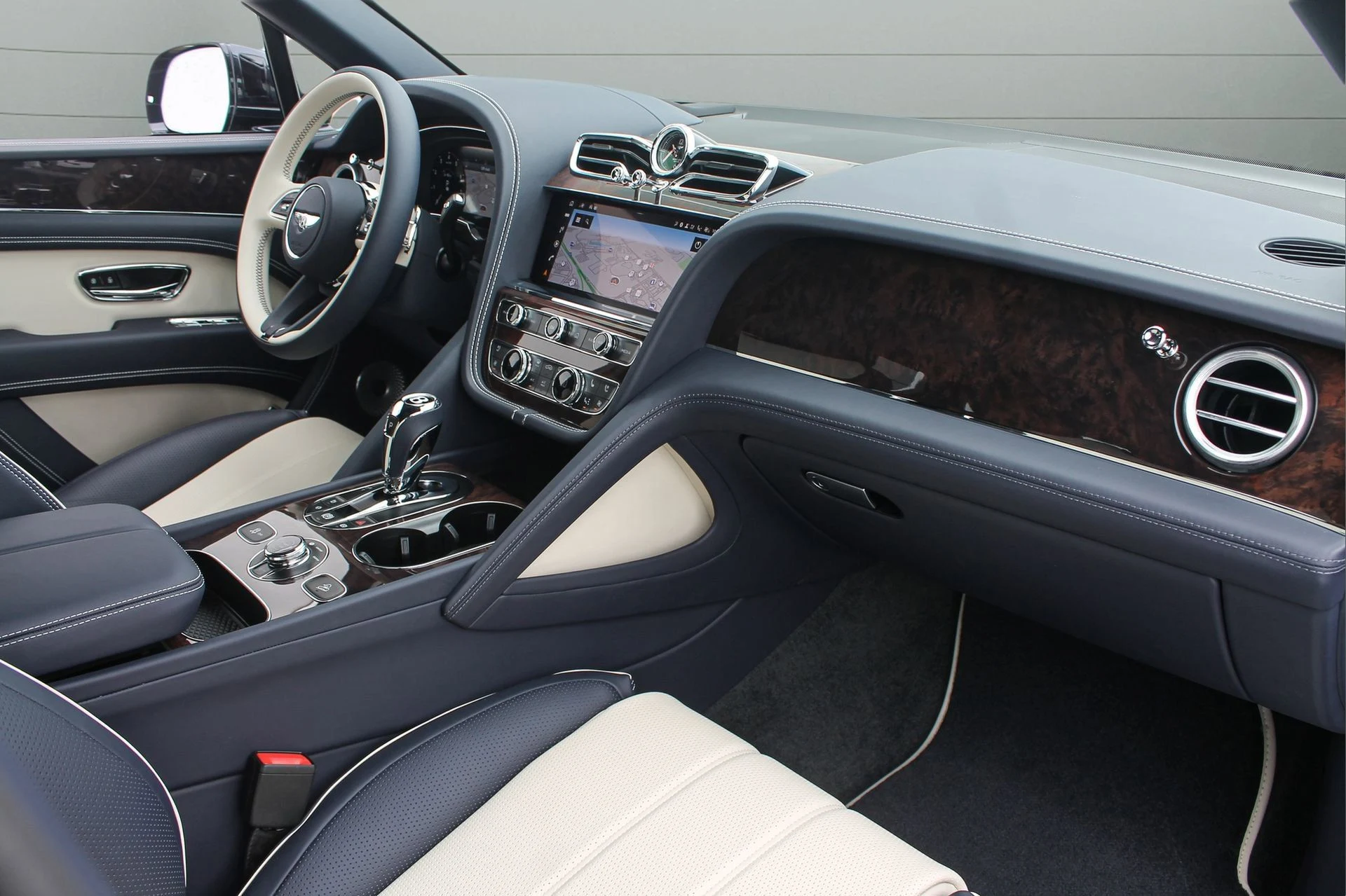 mph013_860810430_43f9d16ec413401b8318e3da8867cc69_69e8758867