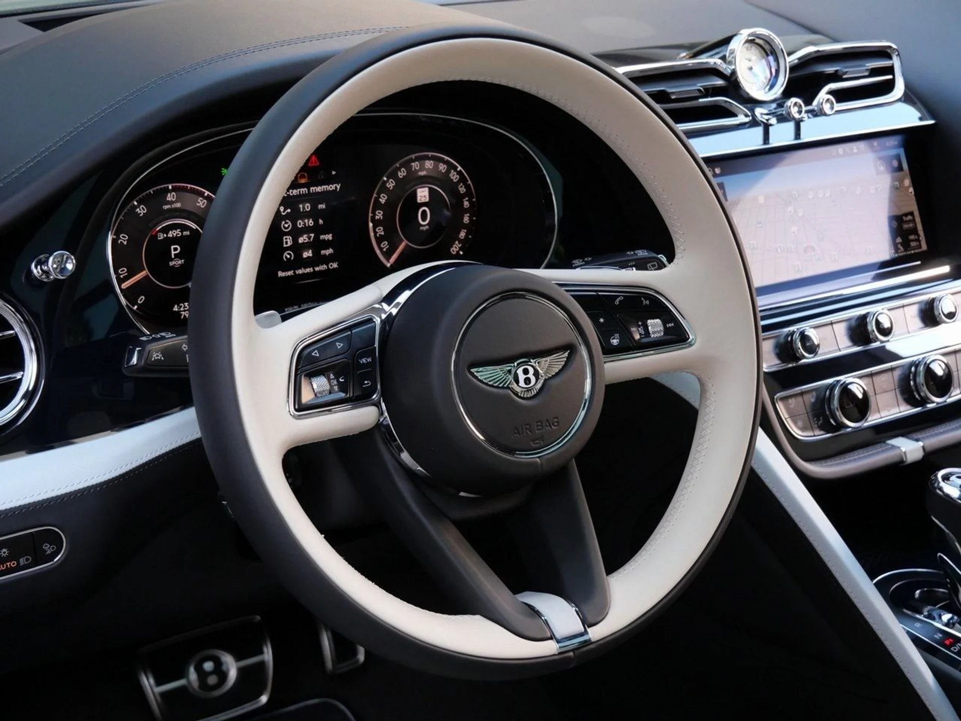 mph013_864600530_7ba445360b0139478592e4c57049db48x_c63c26ecfd