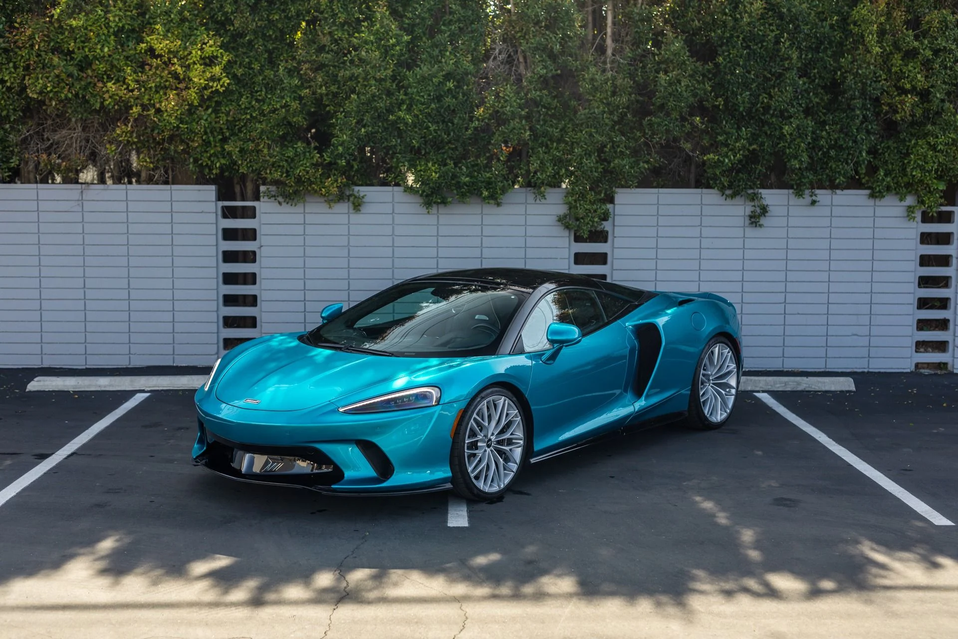 mph013_864753531_Used_2021_Mc_Laren_GT_1686009908_8c2a709890
